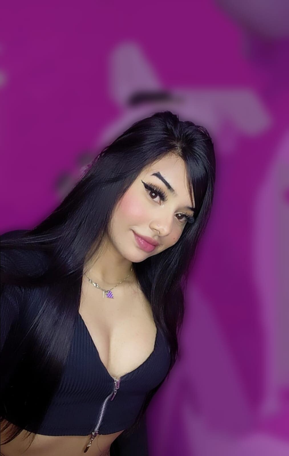 XXX Porn Photo of Nude Holly_pink_ 2