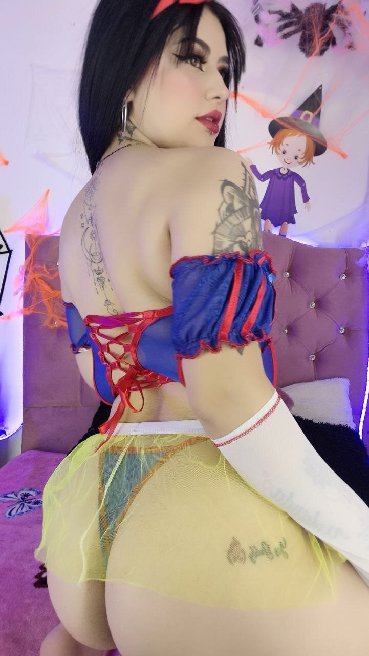 XXX Porn Photo of Nude LuciiaRousee 12