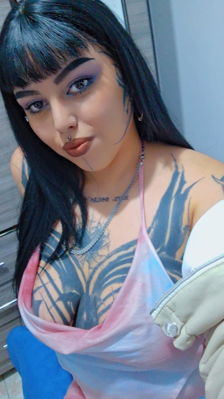 XXX Porn Photo of Nude malboro_01 37