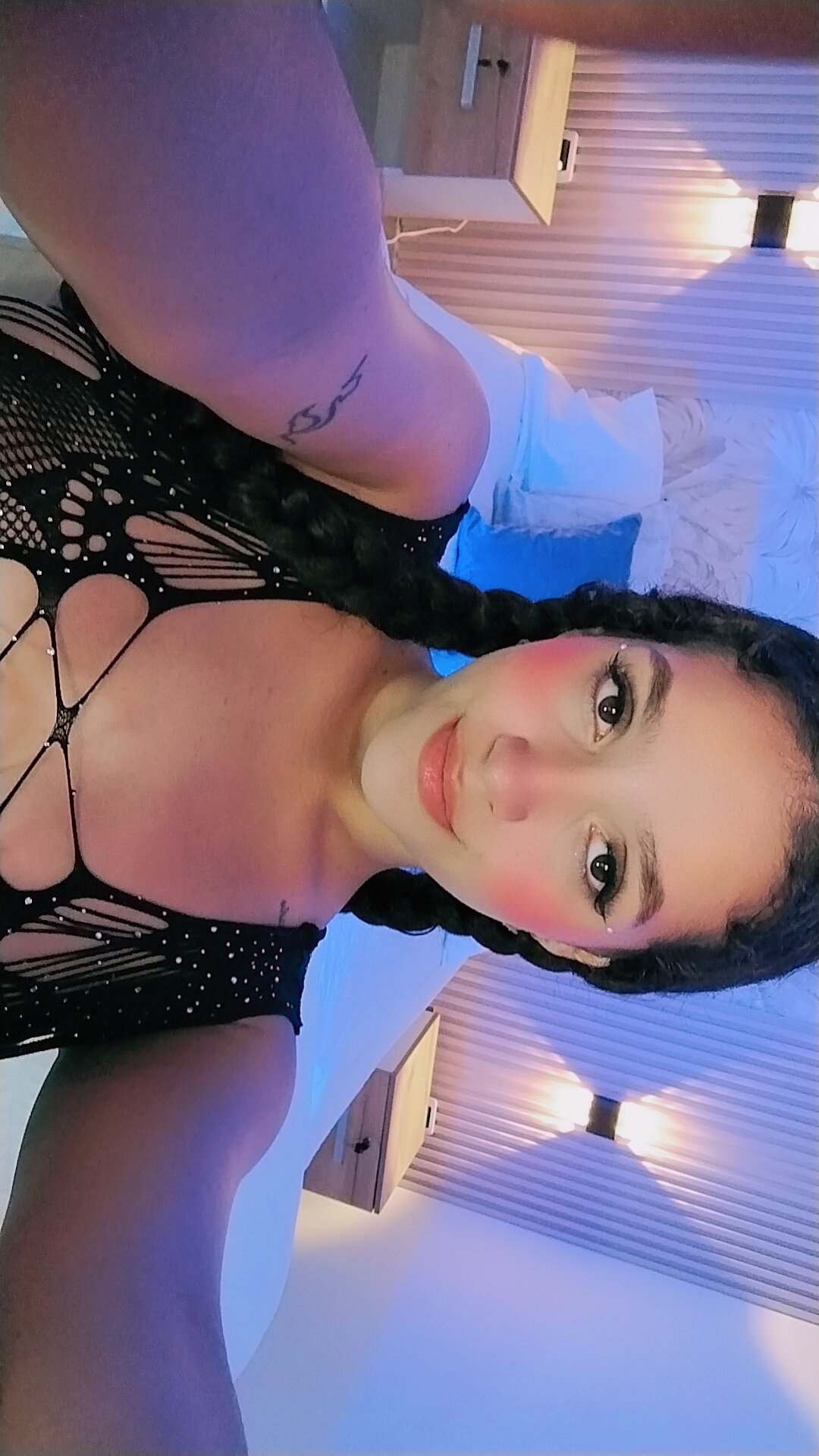 XXX Porn Photo of Nude KissMeAna 2