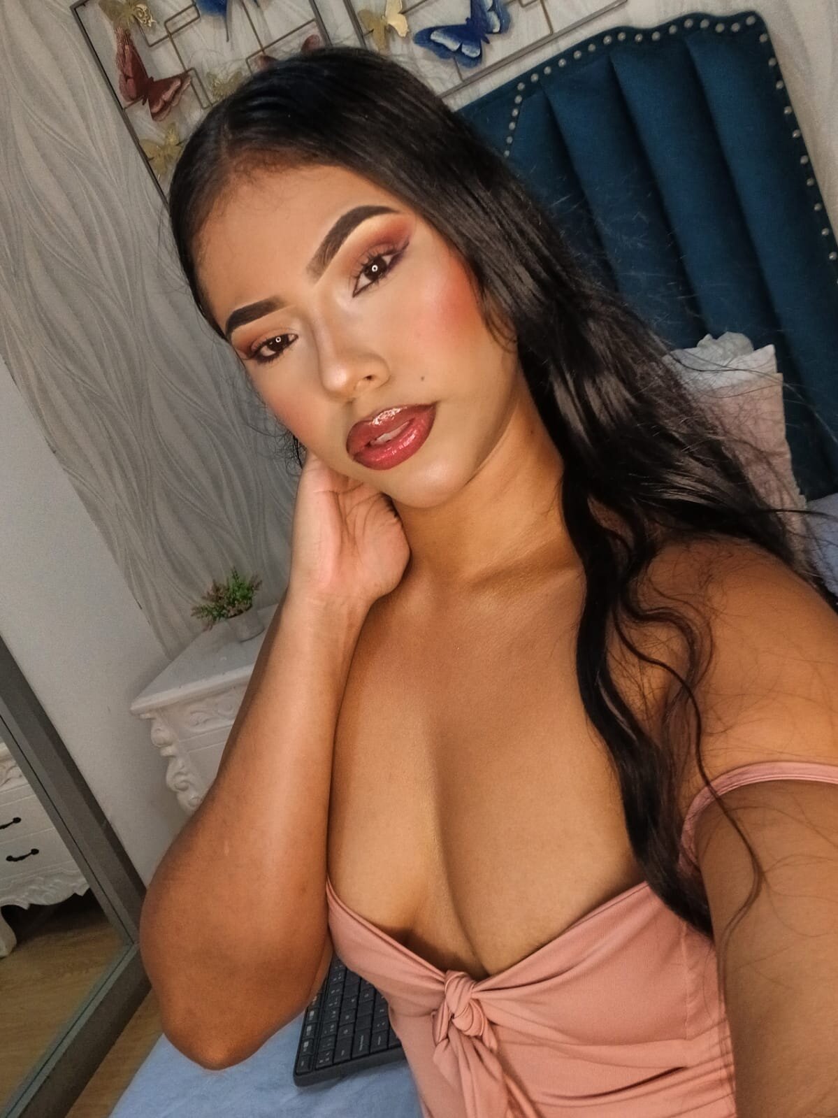 XXX Porn Photo of Nude kendall_queen__ 5