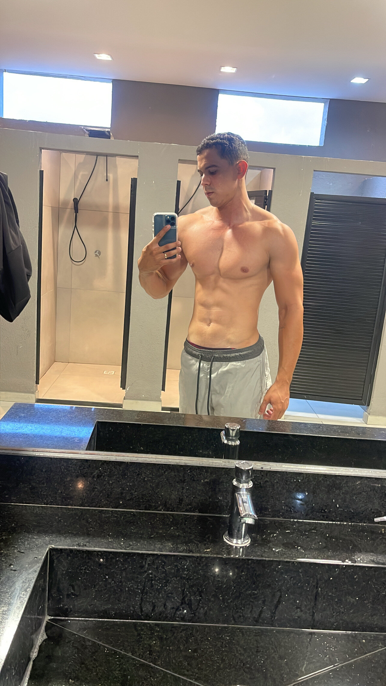 XXX Porn Photo of Nude bielloliver 3