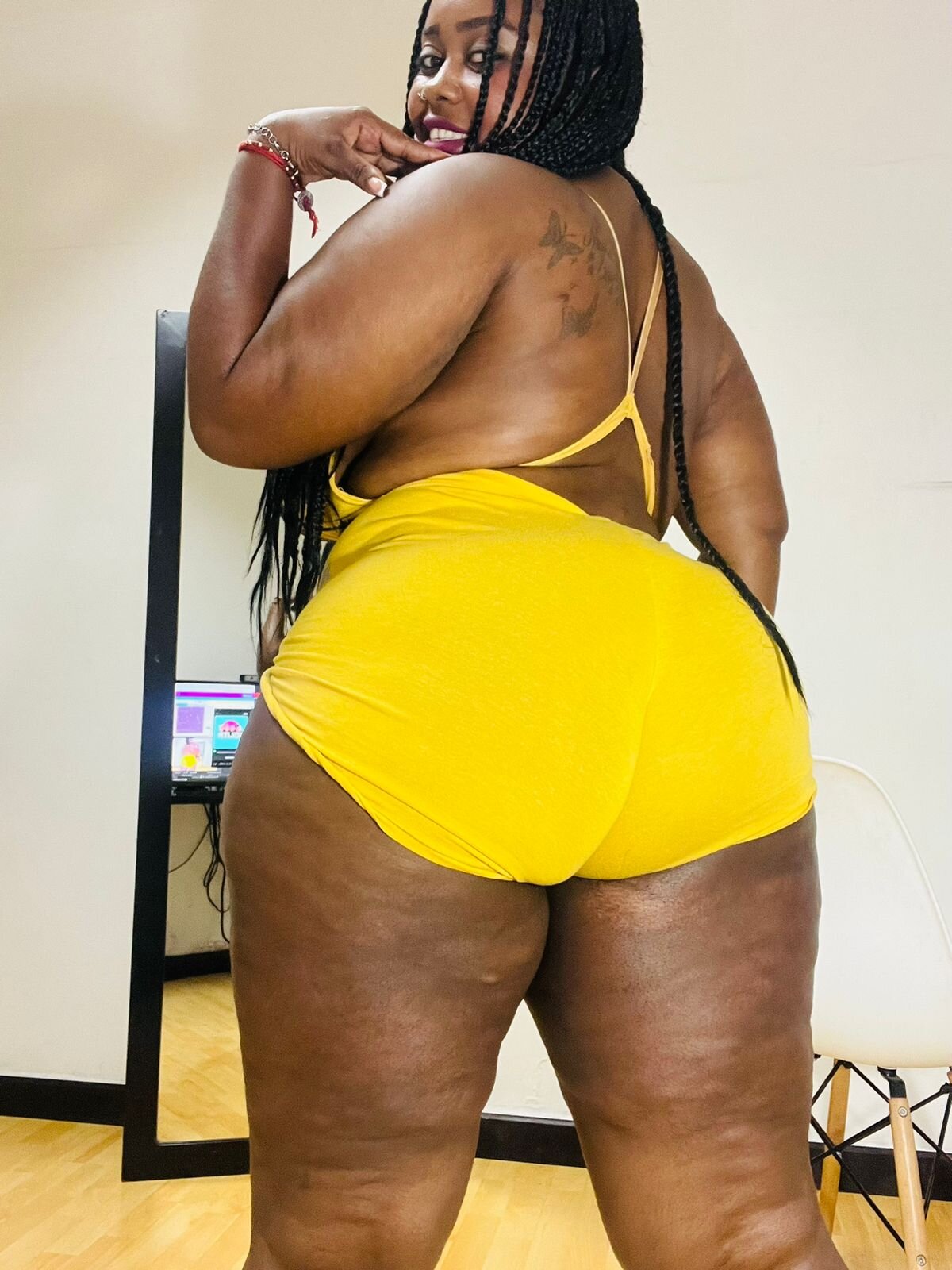 XXX Porn Photo of Nude exotic_karmella 66
