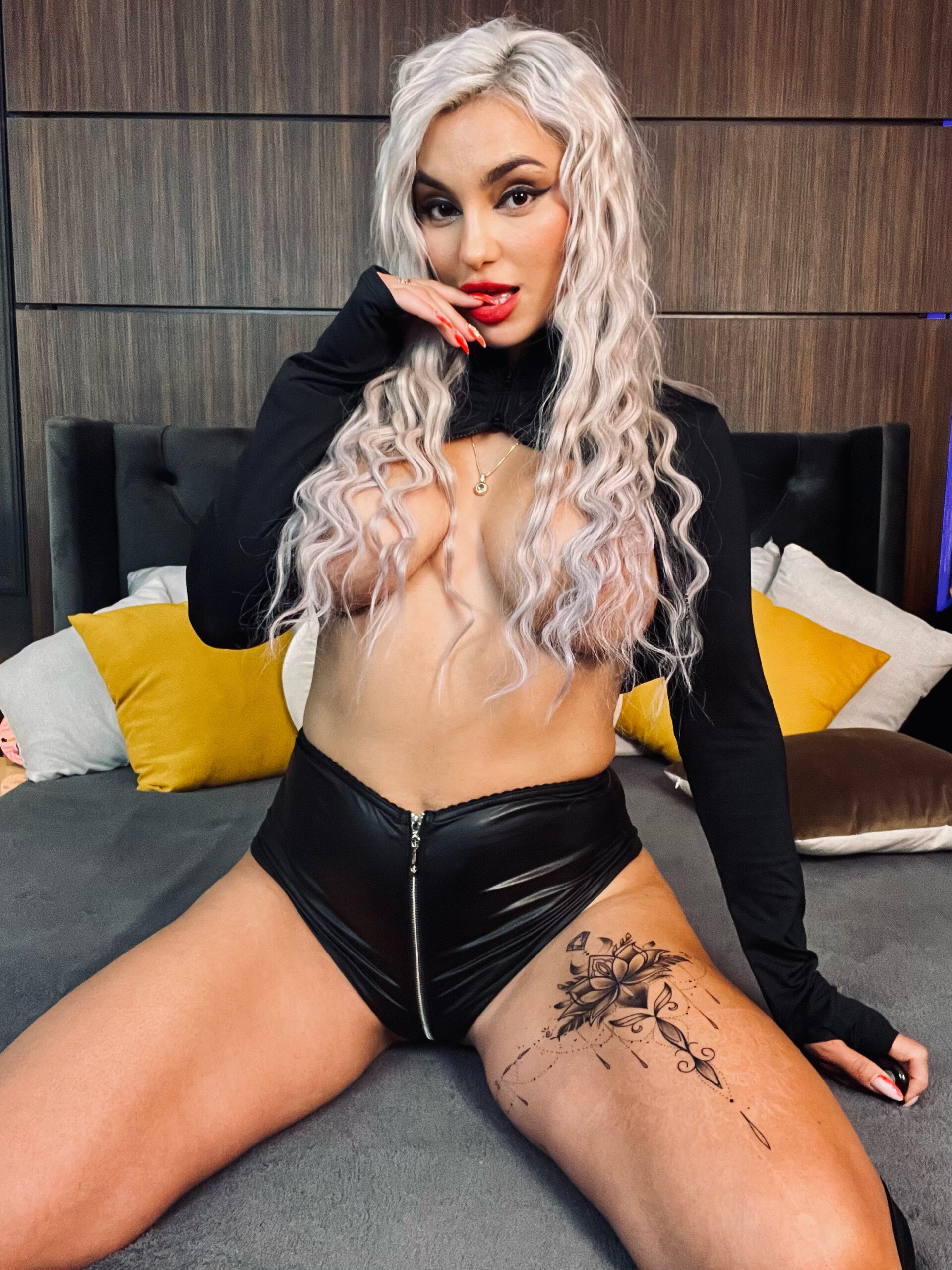 XXX Porn Photo of Nude LarissaQuinn 16
