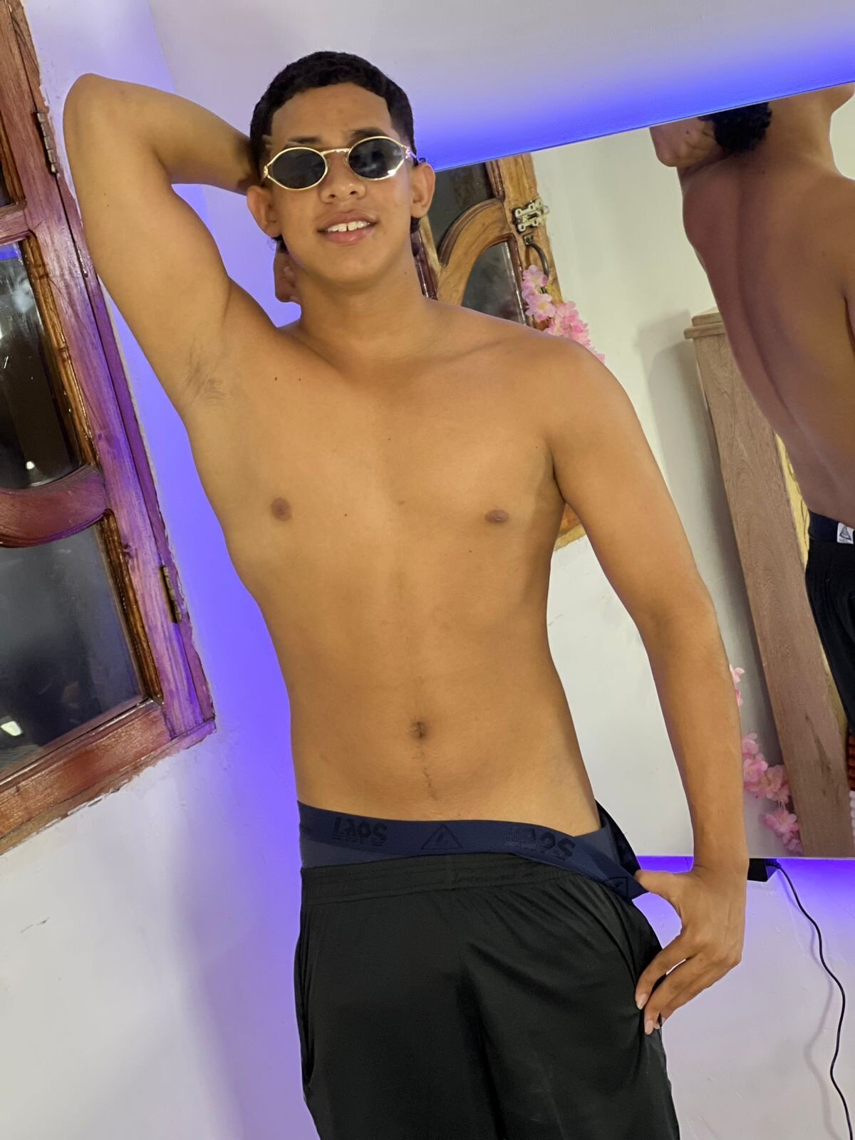 XXX Porn Photo of Nude kenny_louis 2