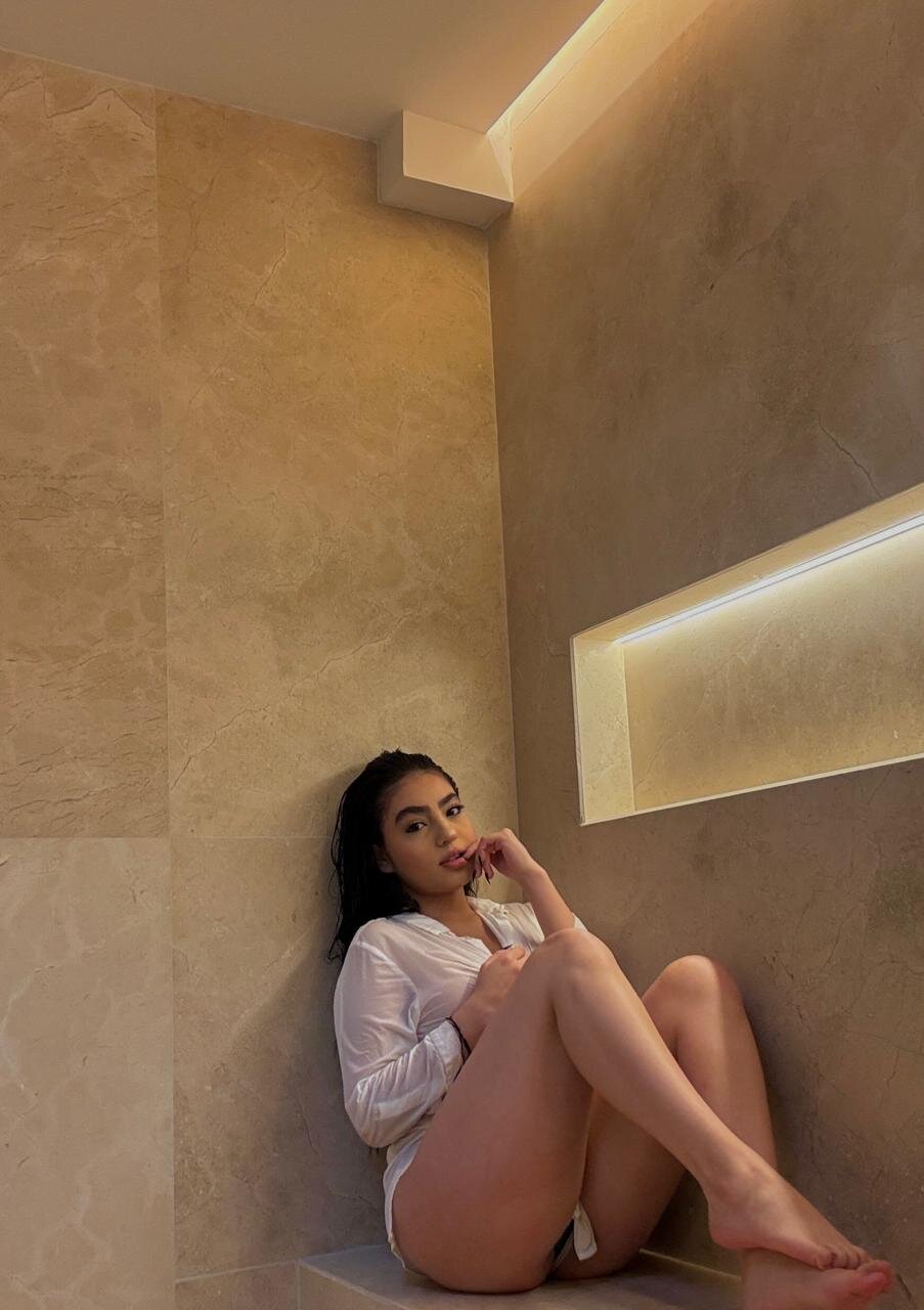 XXX Porn Photo of Nude BelaCox_ 6