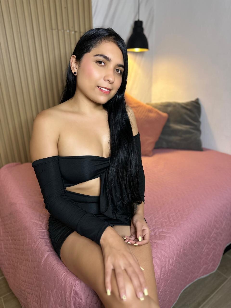 XXX Porn Photo of Nude kahory_bueno 1