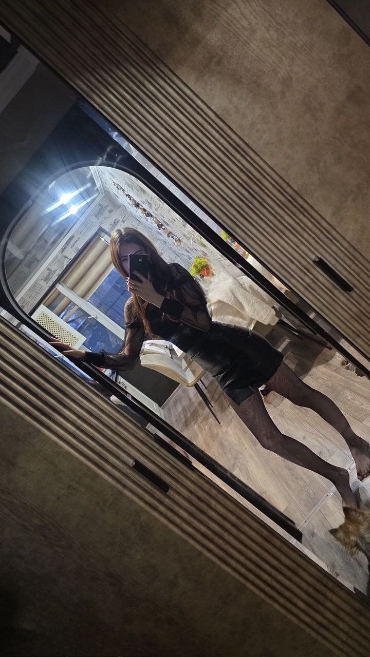 XXX Porn Photo of Nude StarYeadon 3
