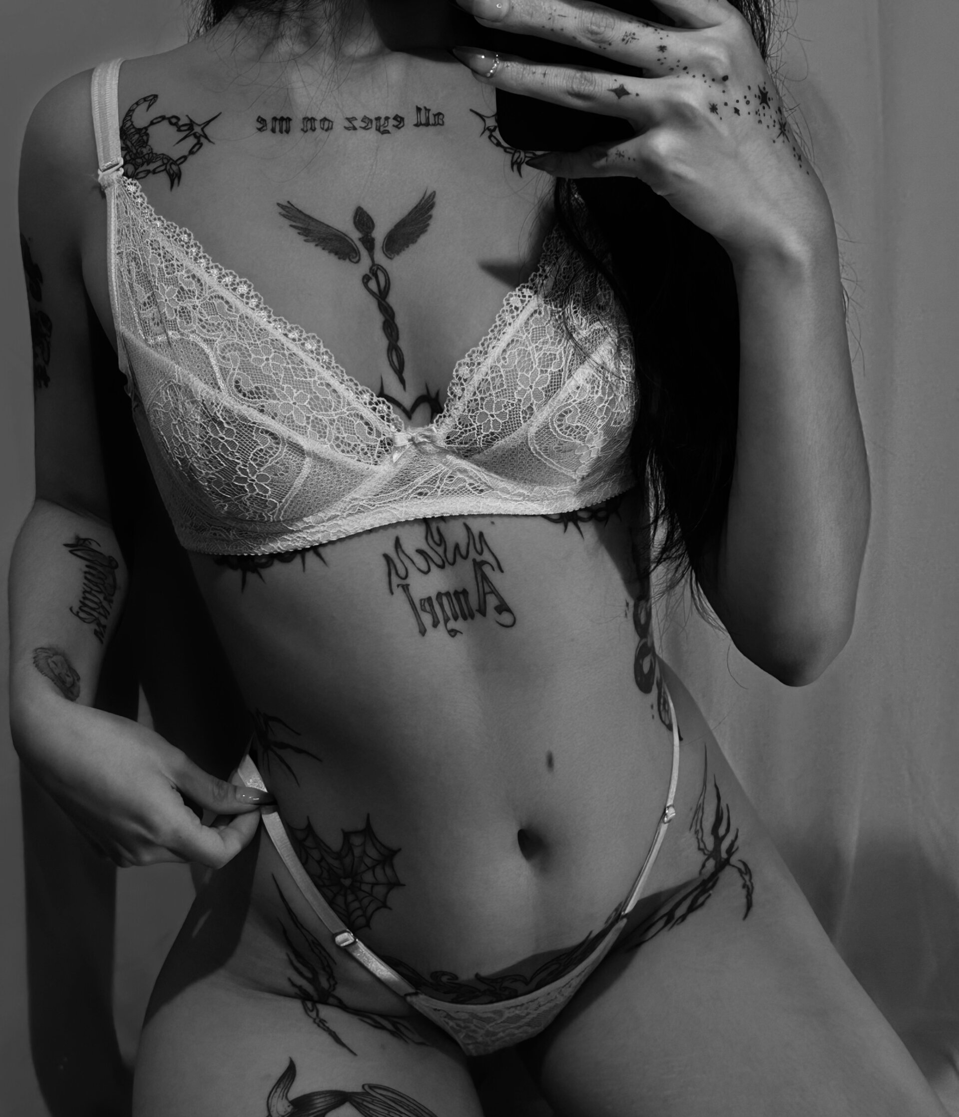 XXX Porn Photo of Nude Kendramillerr_1 23