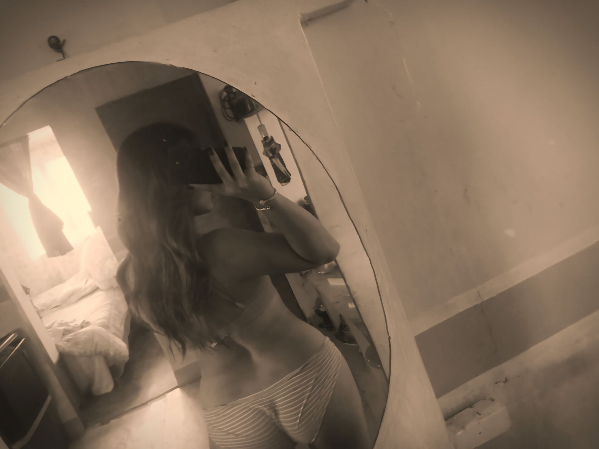 XXX Porn Photo of Nude xWorldClassKellyx 2