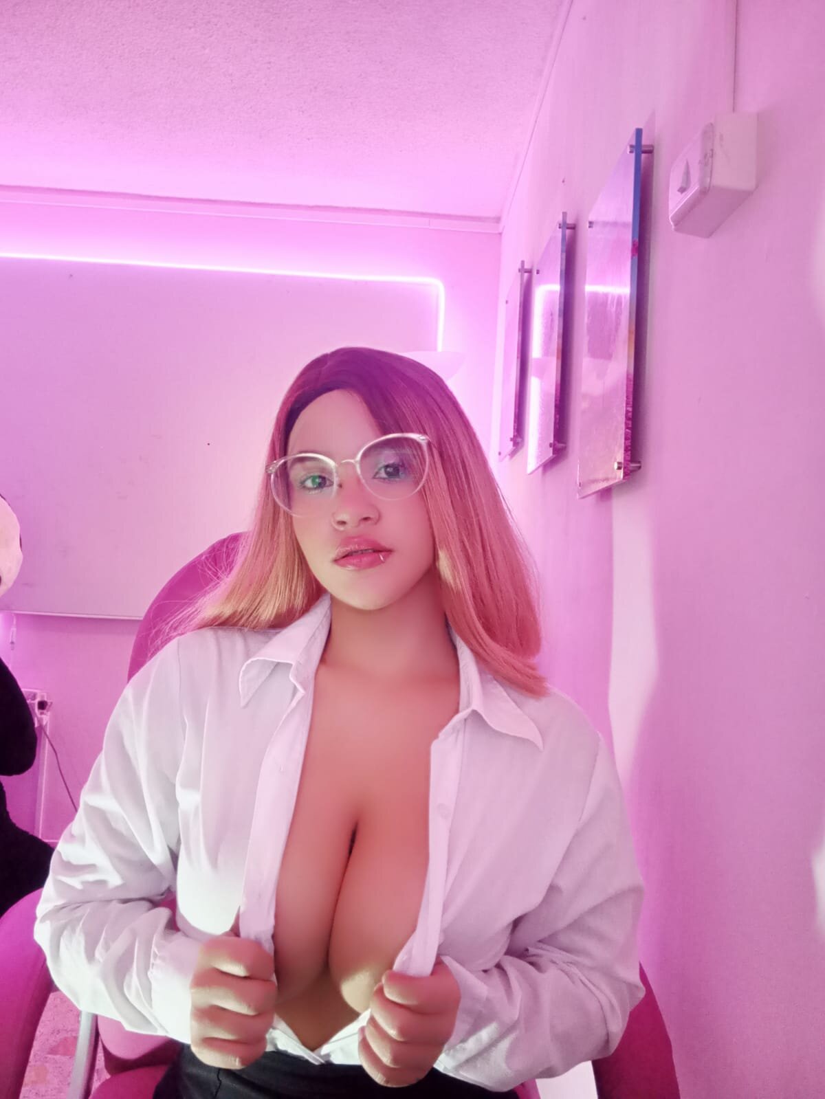 XXX Porn Photo of Nude CAMILA--REY 3