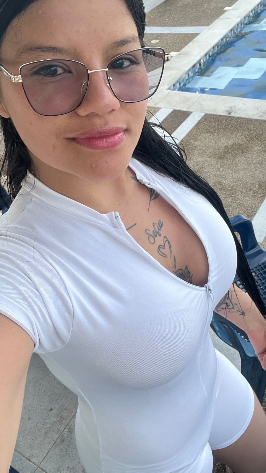 XXX Porn Photo of Nude emily_drakons 2
