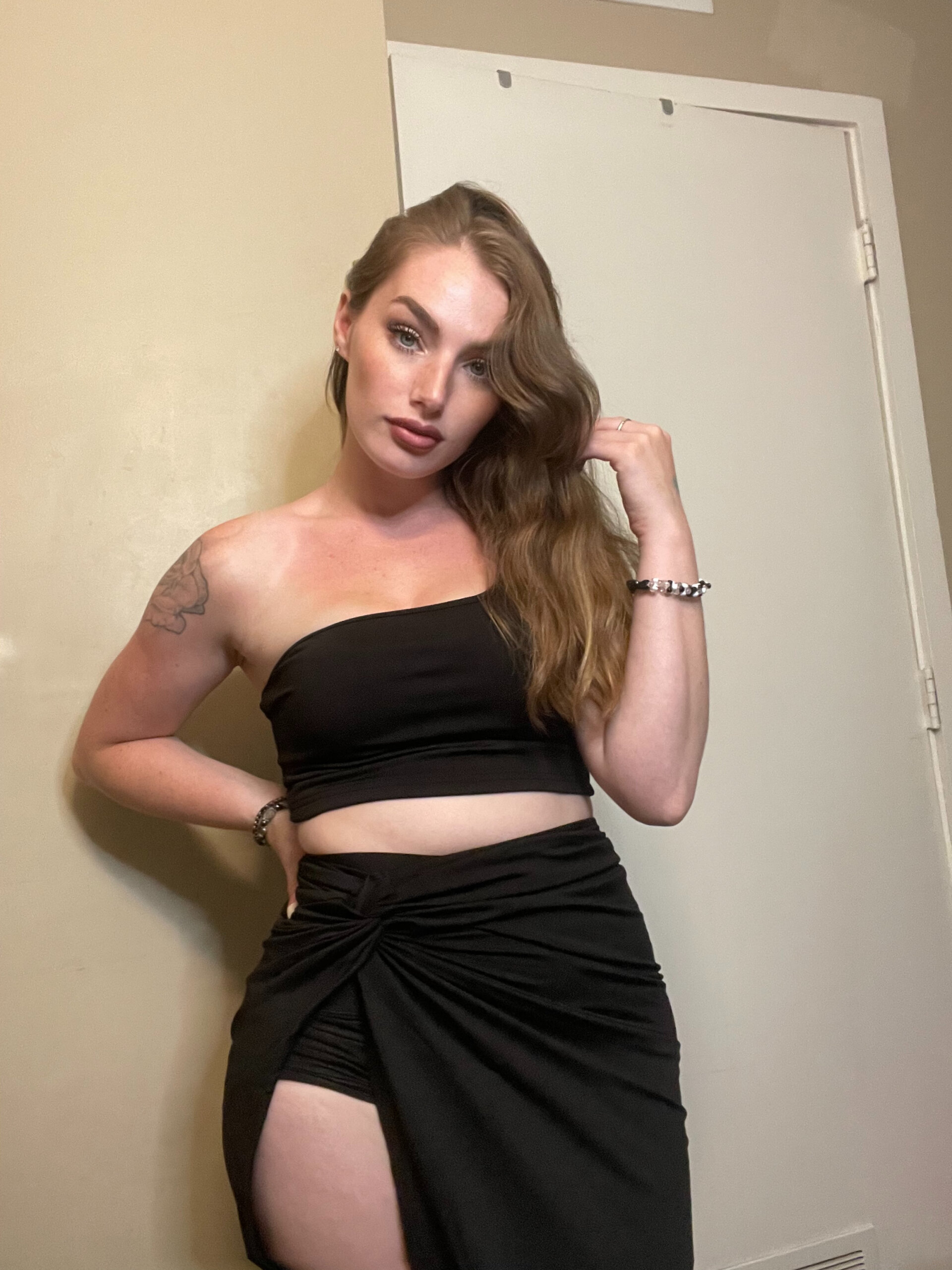 XXX Porn Photo of Nude OneoftheValkyries 3