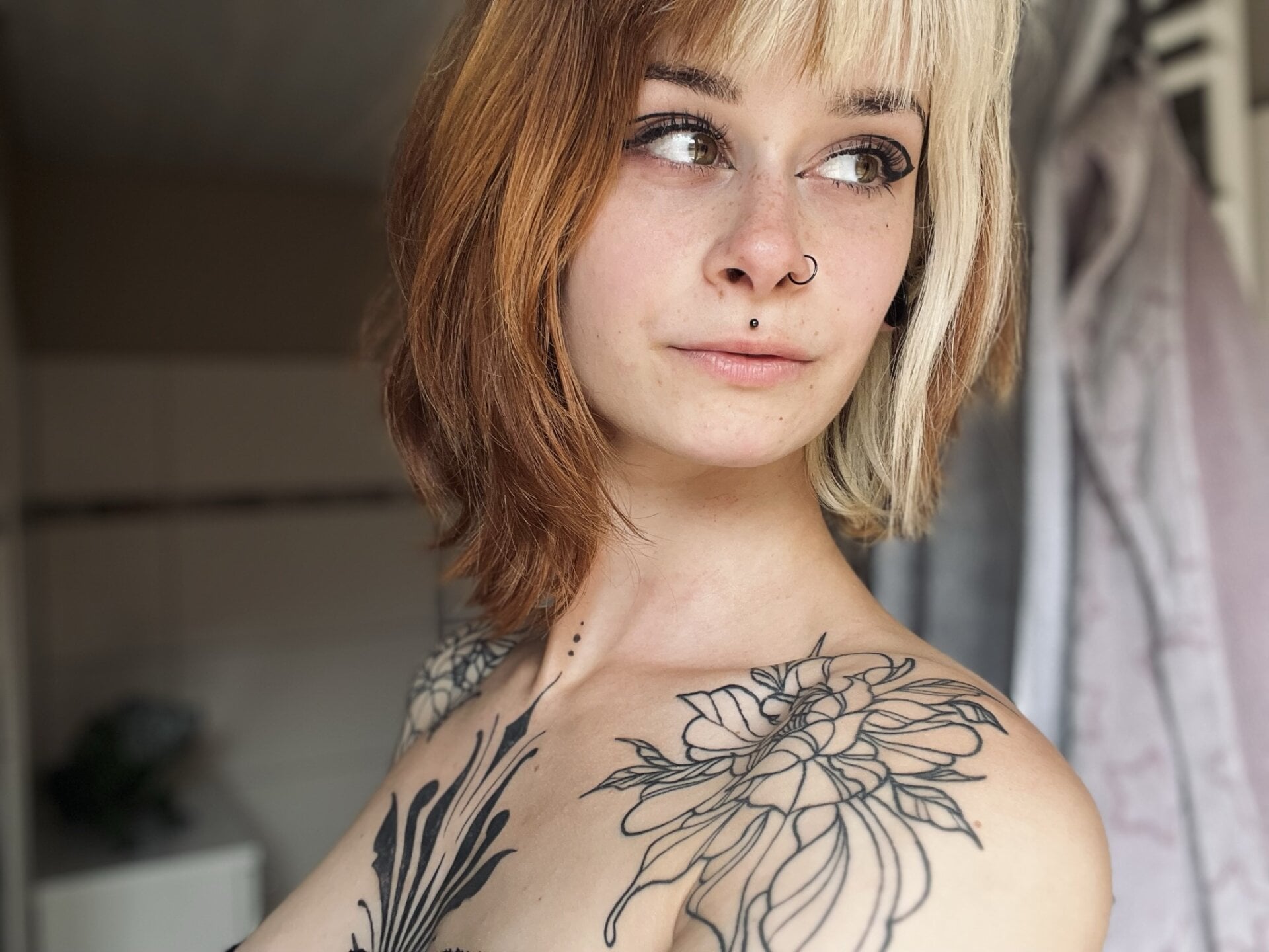 XXX Porn Photo of Nude SallyDinosaur 33
