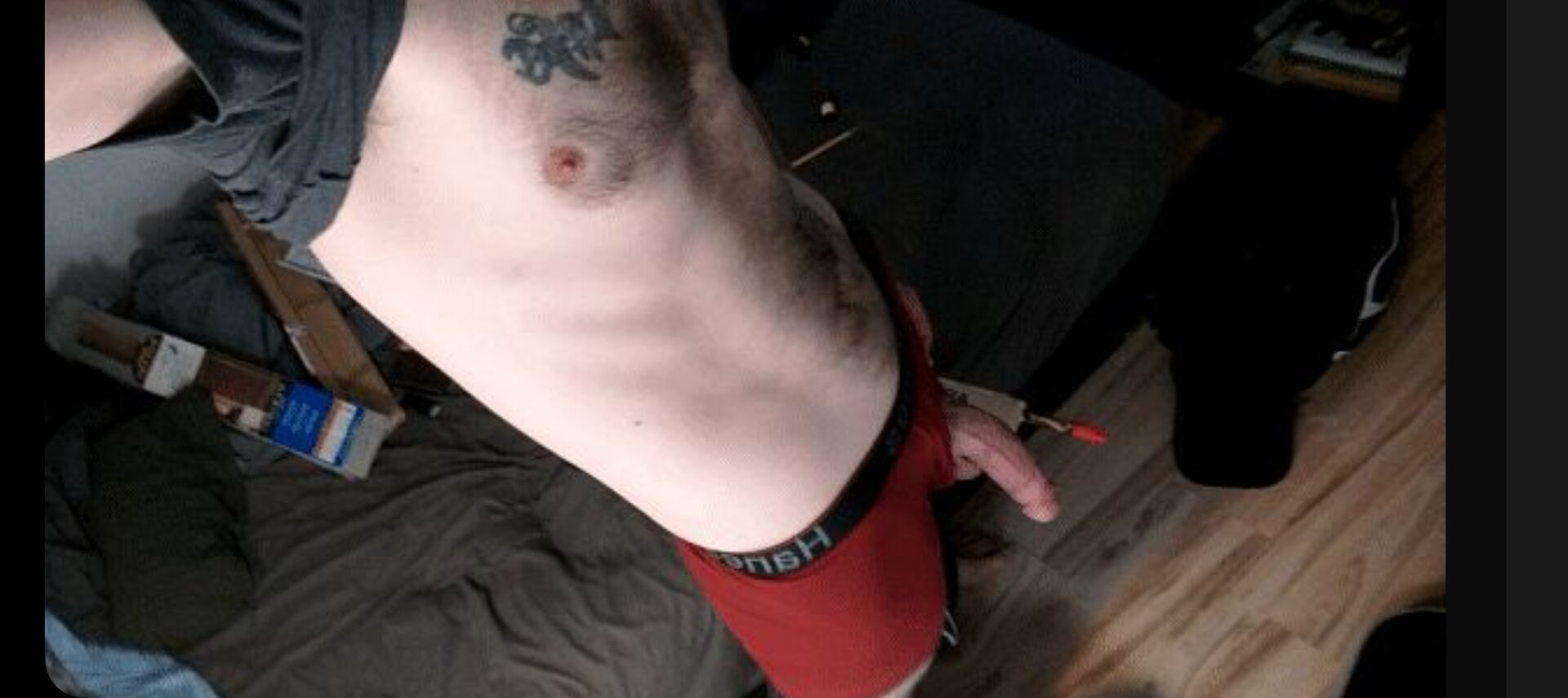 XXX Porn Photo of Nude HungestOne 5