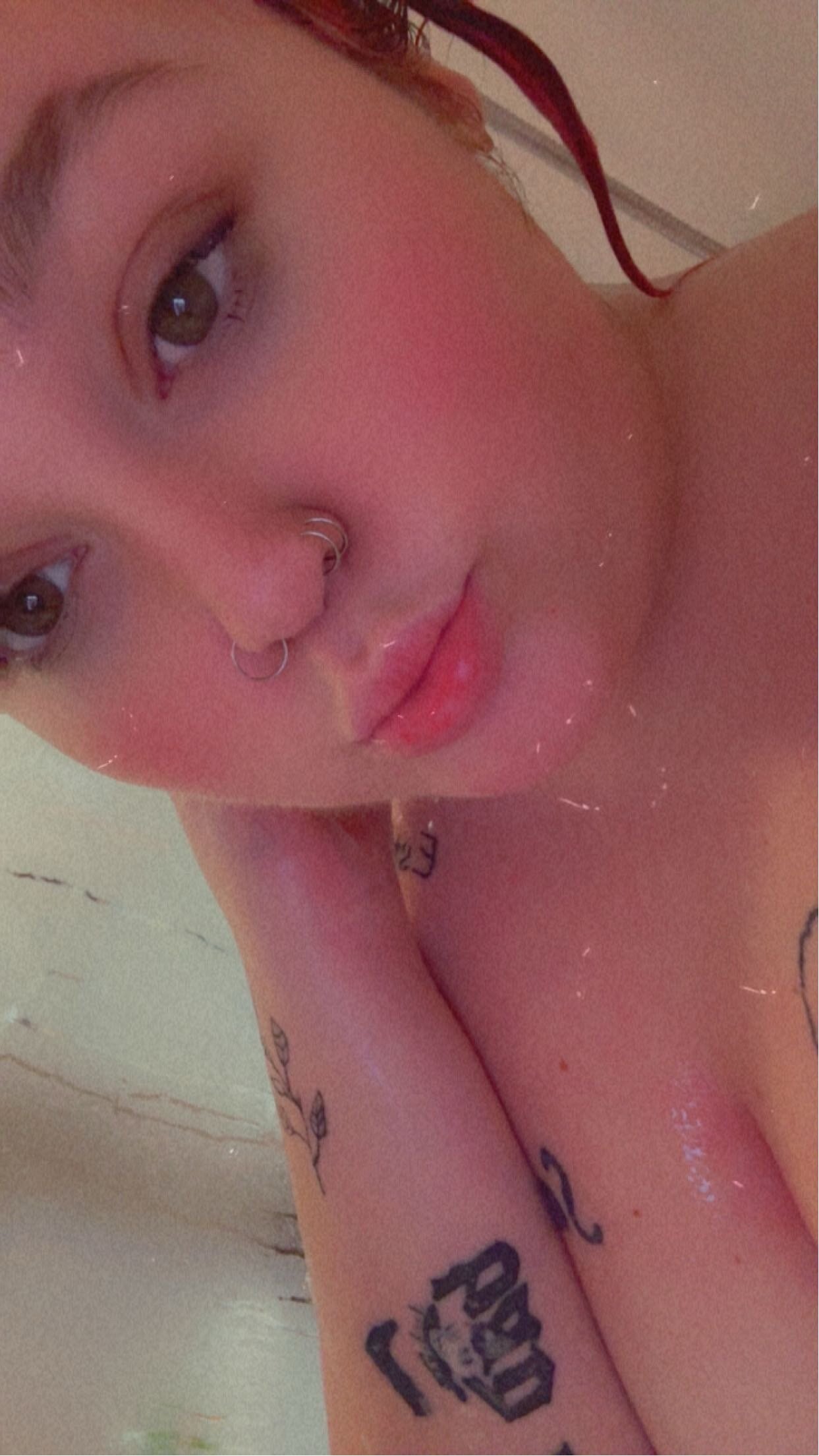 XXX Porn Photo of Nude lilhead1400 1