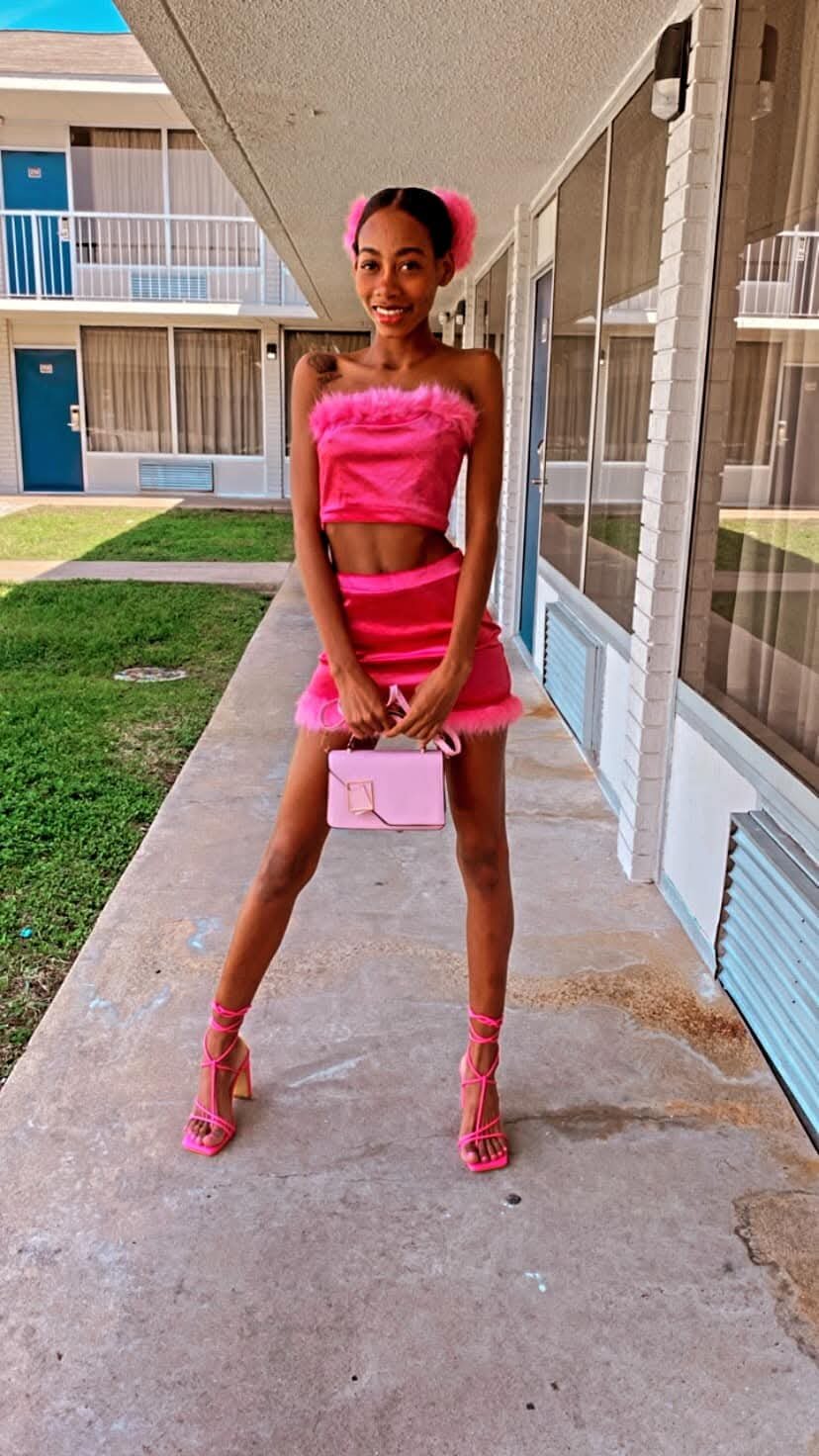 XXX Porn Photo of Nude charlot_imp 3
