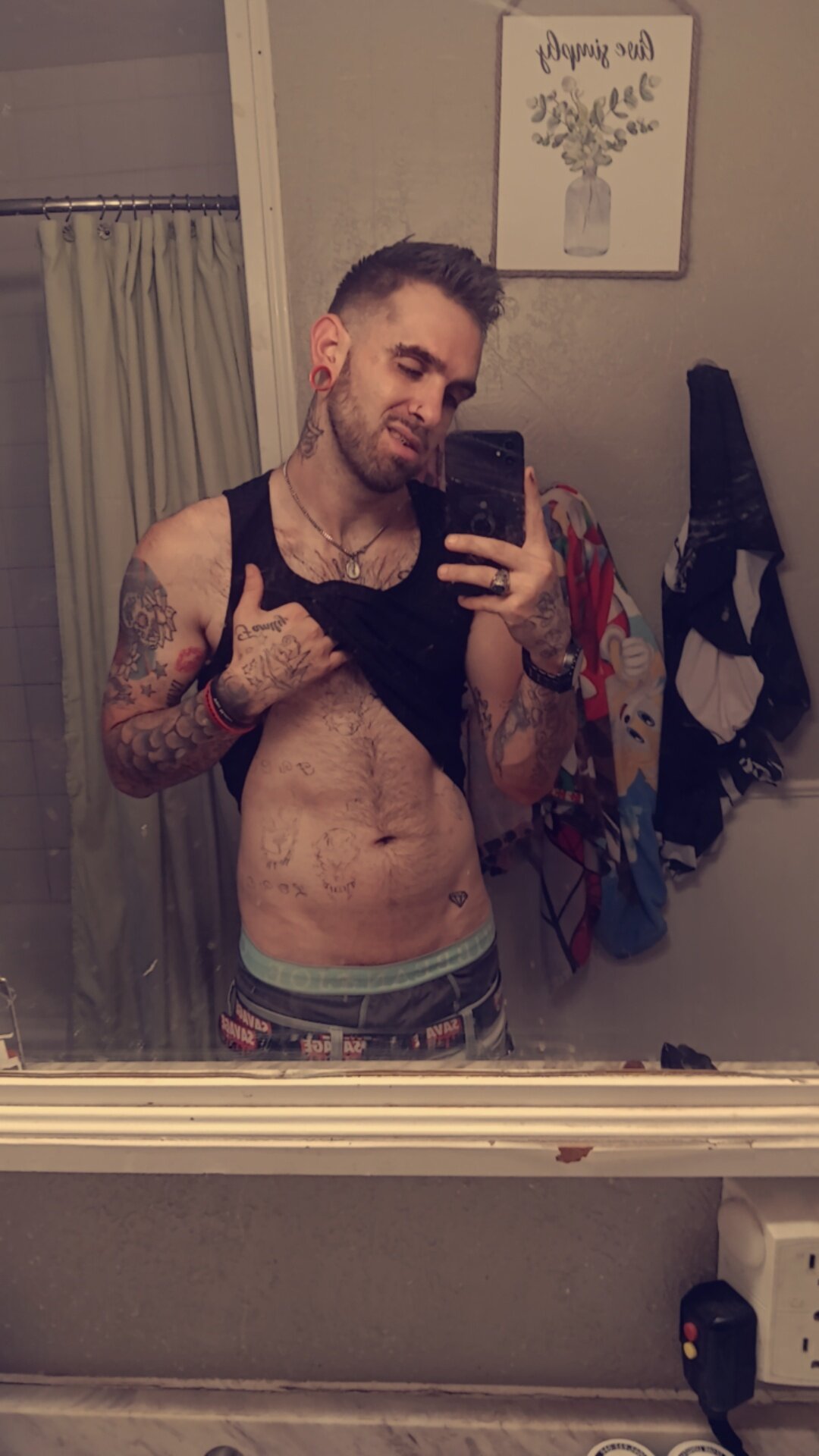 XXX Porn Photo of Nude BigDickWhiteBoy699 4