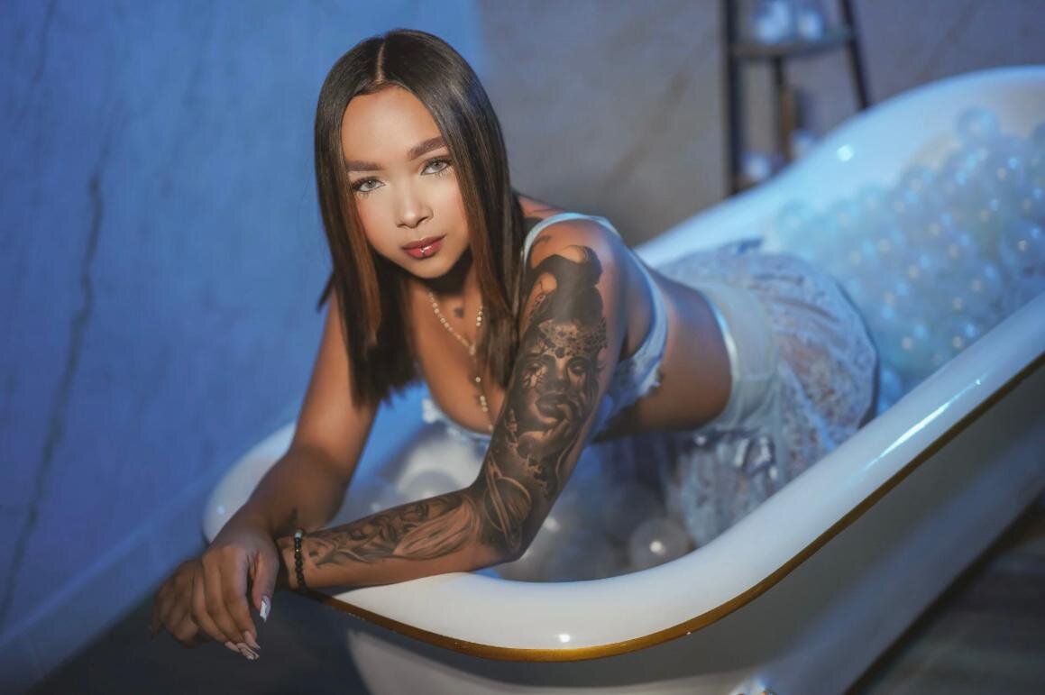XXX Porn Photo of Nude AmbarOwens 7