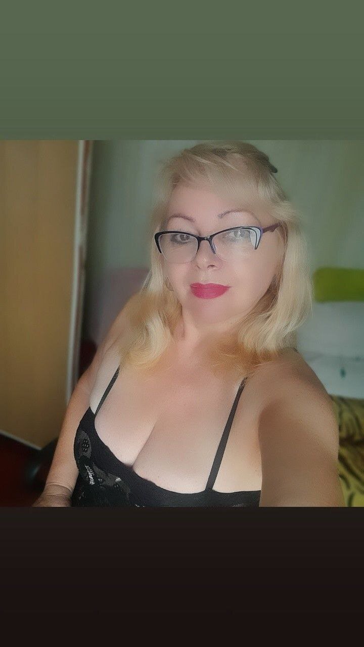 XXX Porn Photo of Nude EvelynLoveShy 16