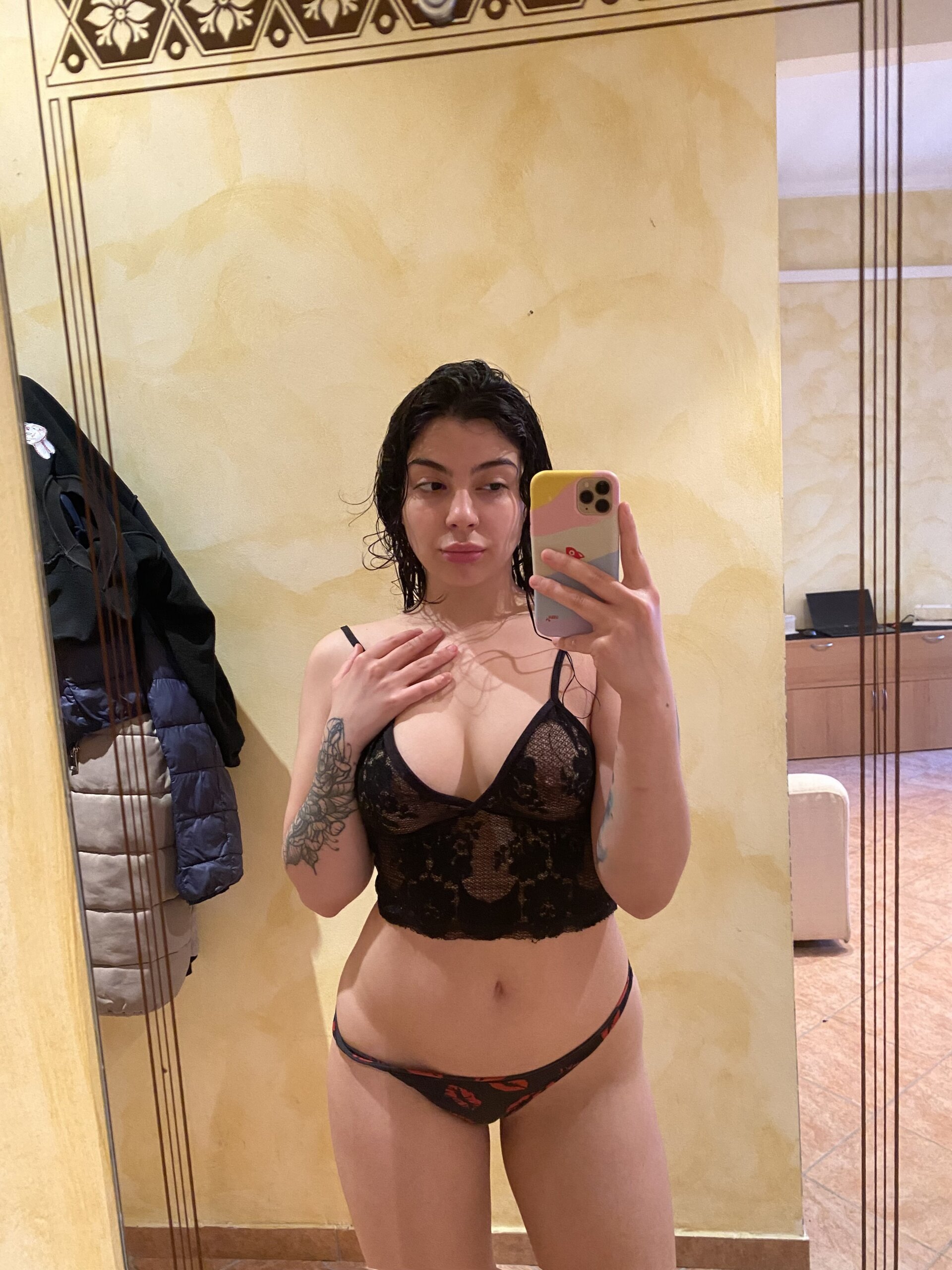 XXX Porn Photo of Nude MissLatingirl 4