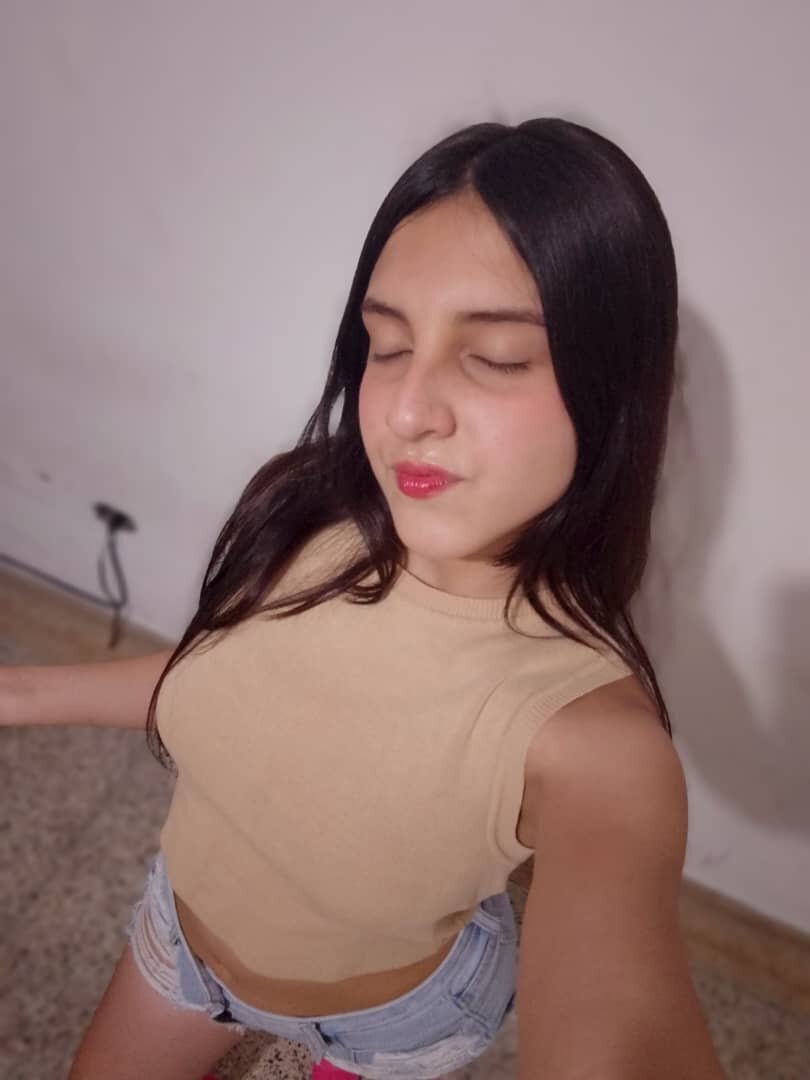 XXX Porn Photo of Nude Little_bubu 1