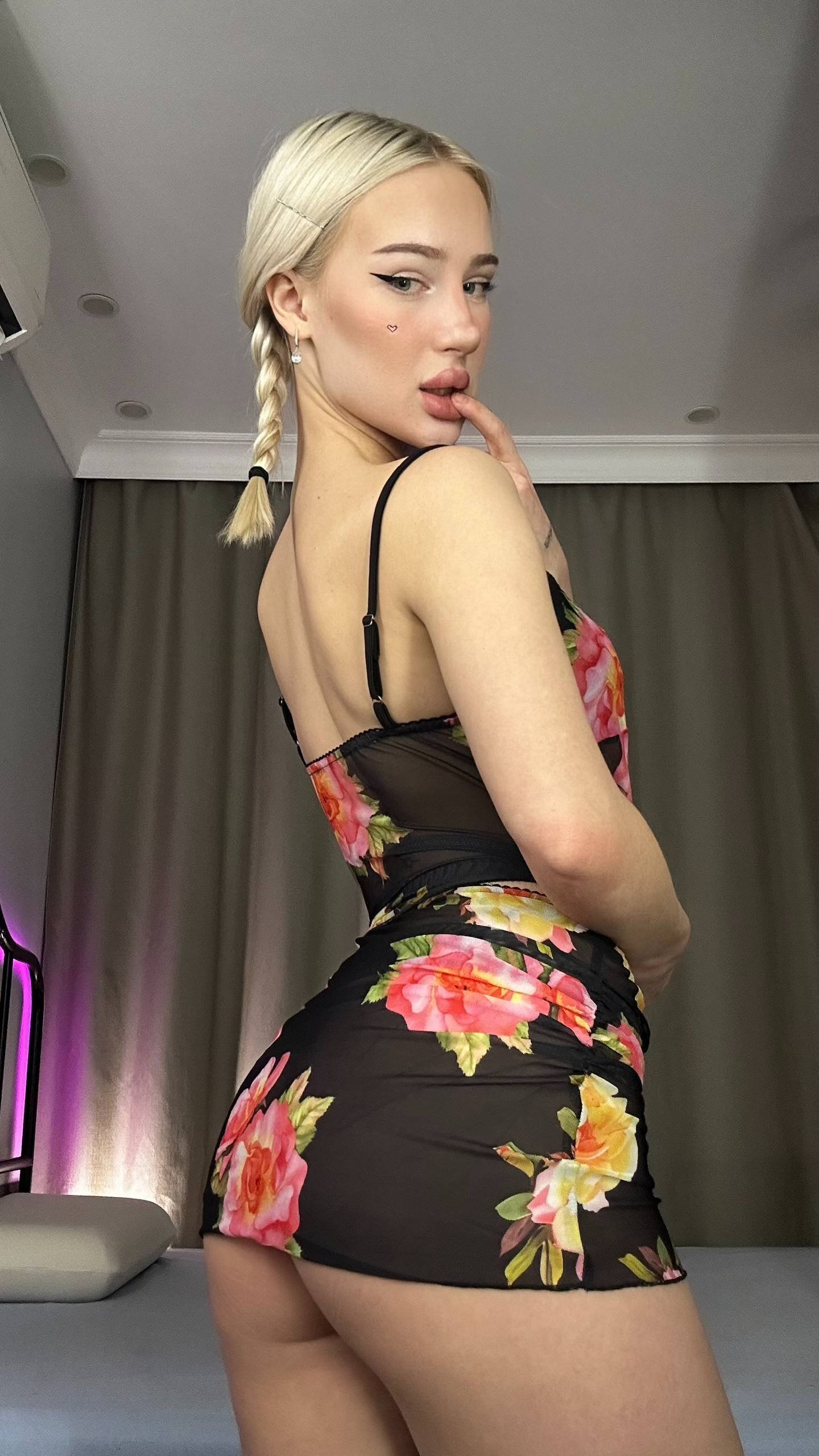 XXX Porn Photo of Nude brilliantmichelle 5