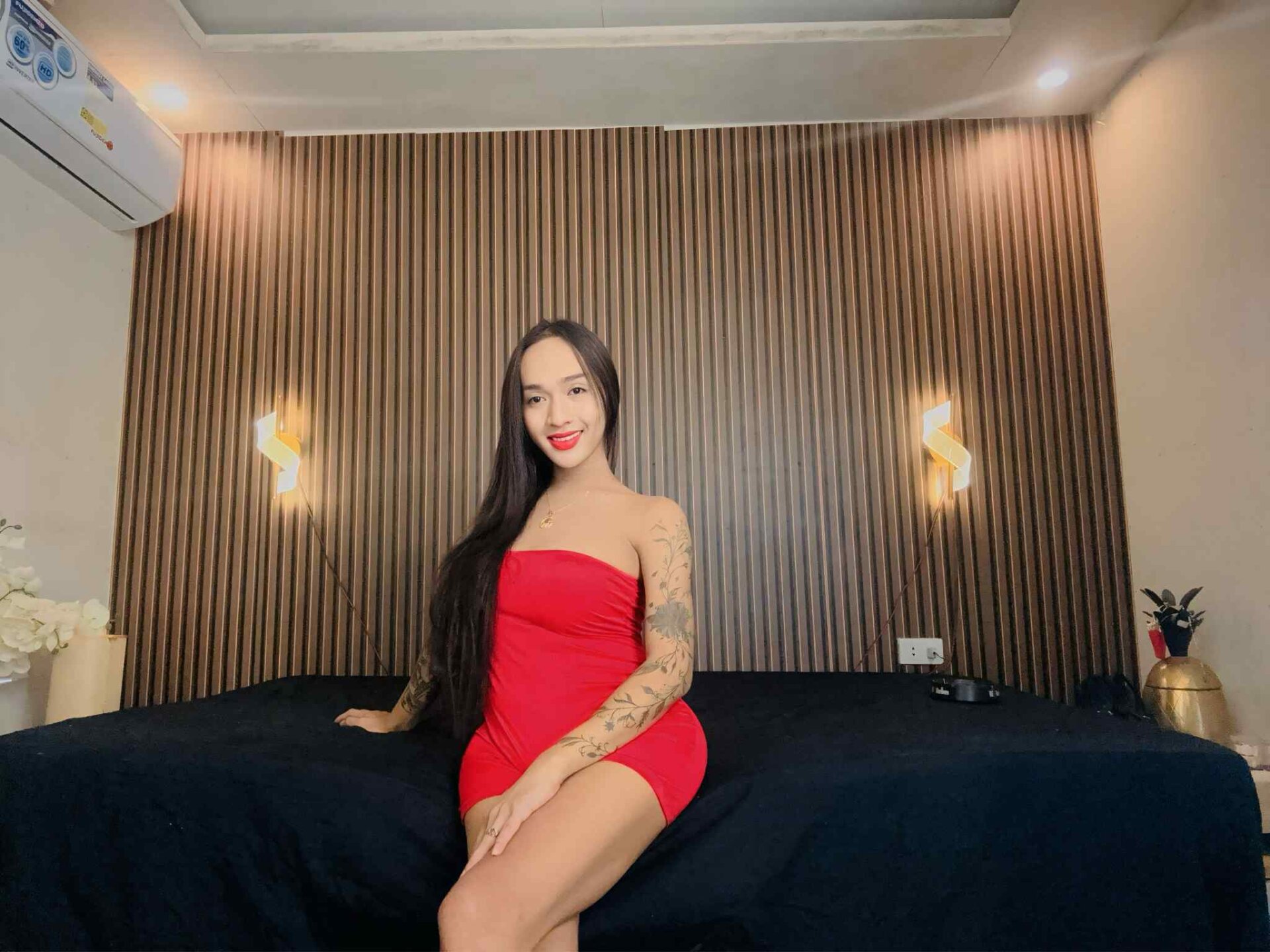 XXX Porn Photo of Nude Tsgoldshow 7