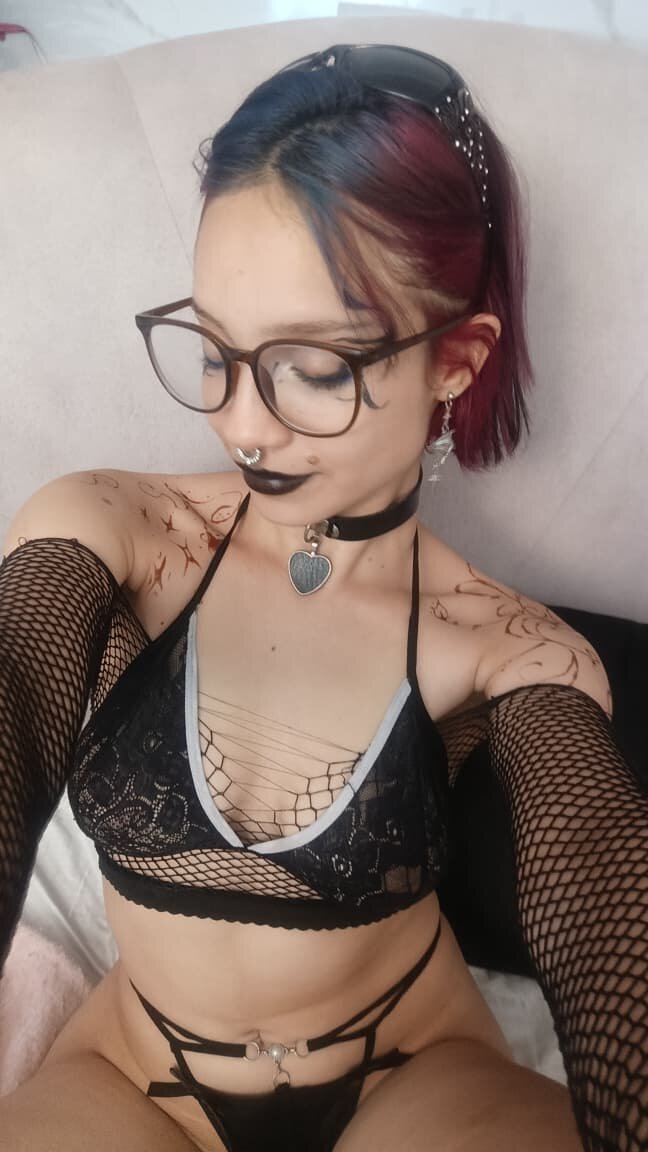 XXX Porn Photo of Nude LaxiZoe 18