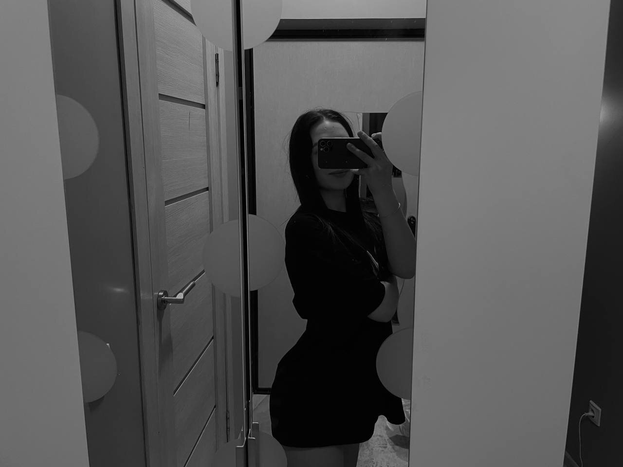 XXX Porn Photo of Nude Midnight_Siren 4