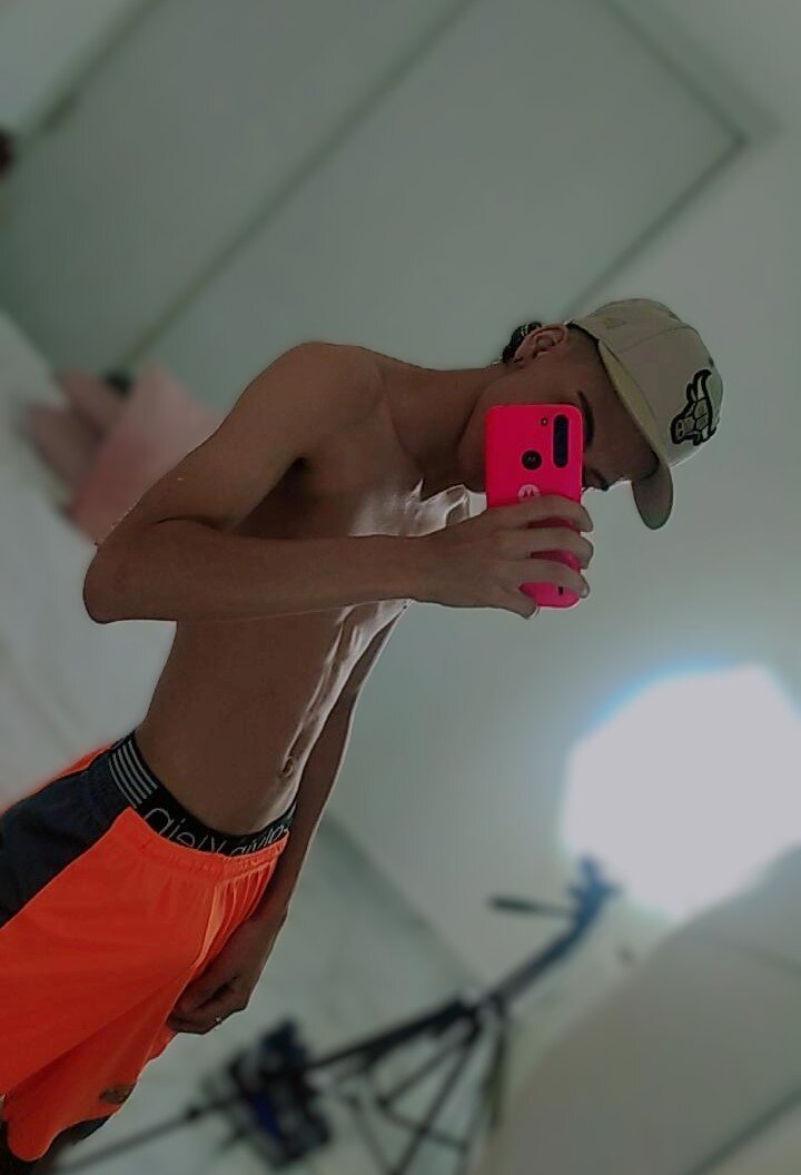 XXX Porn Photo of Nude yulian_vasquez 8