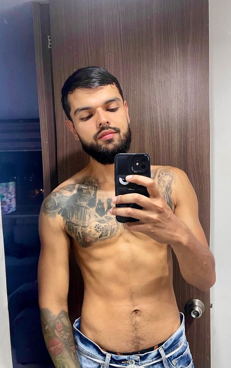 XXX Porn Photo of Nude Emilio_Wolf 1