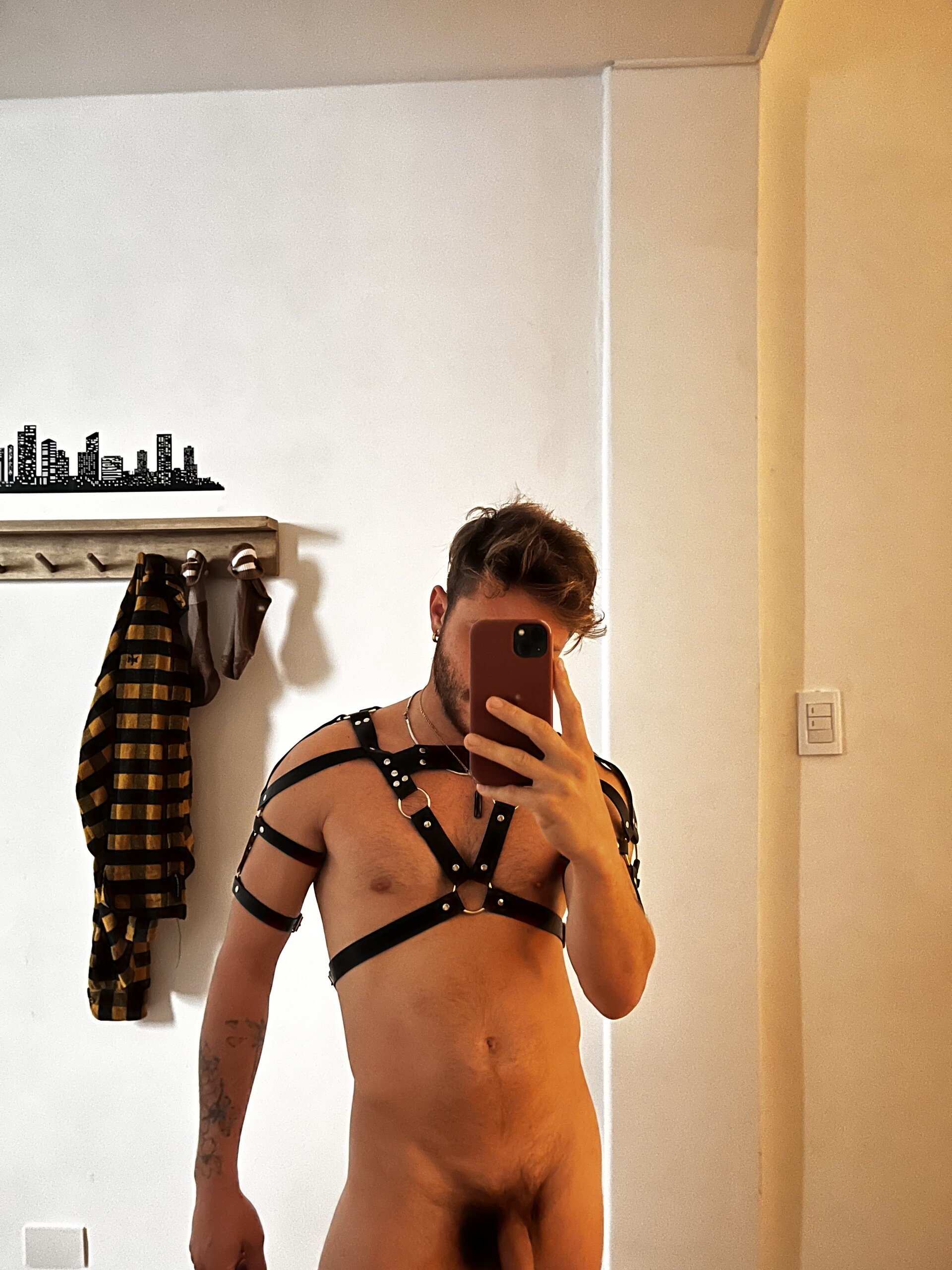 XXX Porn Photo of Nude xvikingolatinox 1