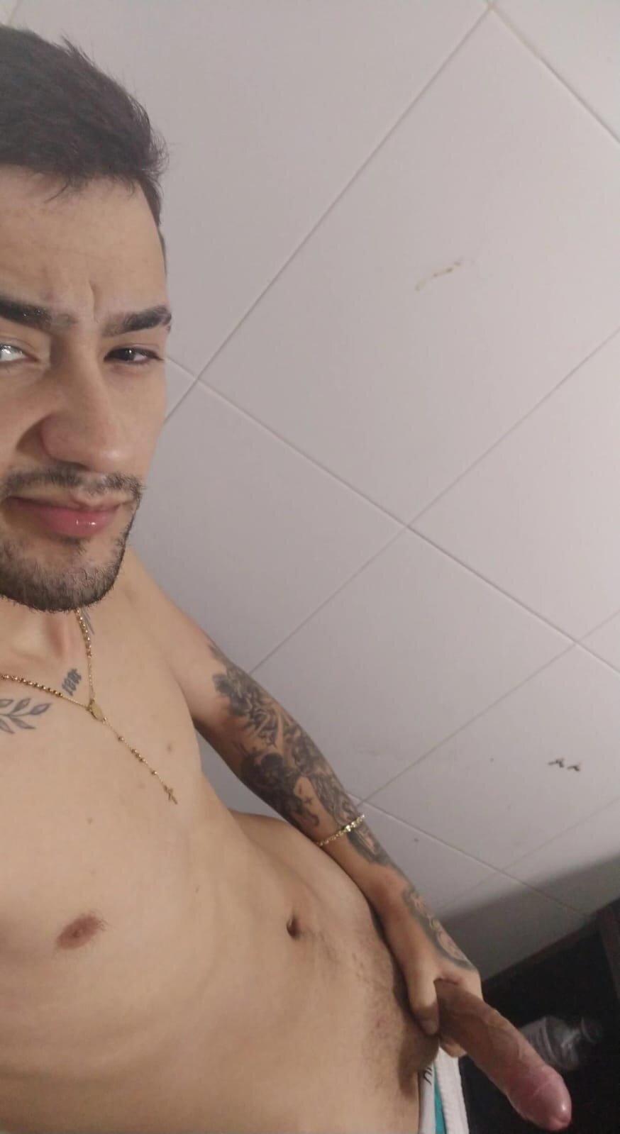 XXX Porn Photo of Nude Jey_dirty_777 7