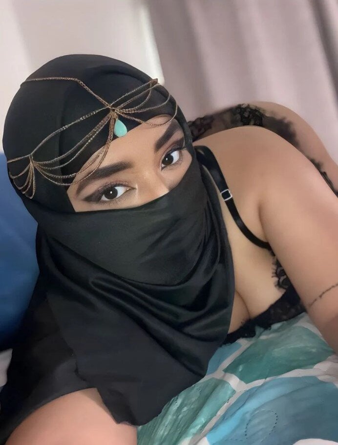 XXX Porn Photo of Nude ThanaSaadi 3