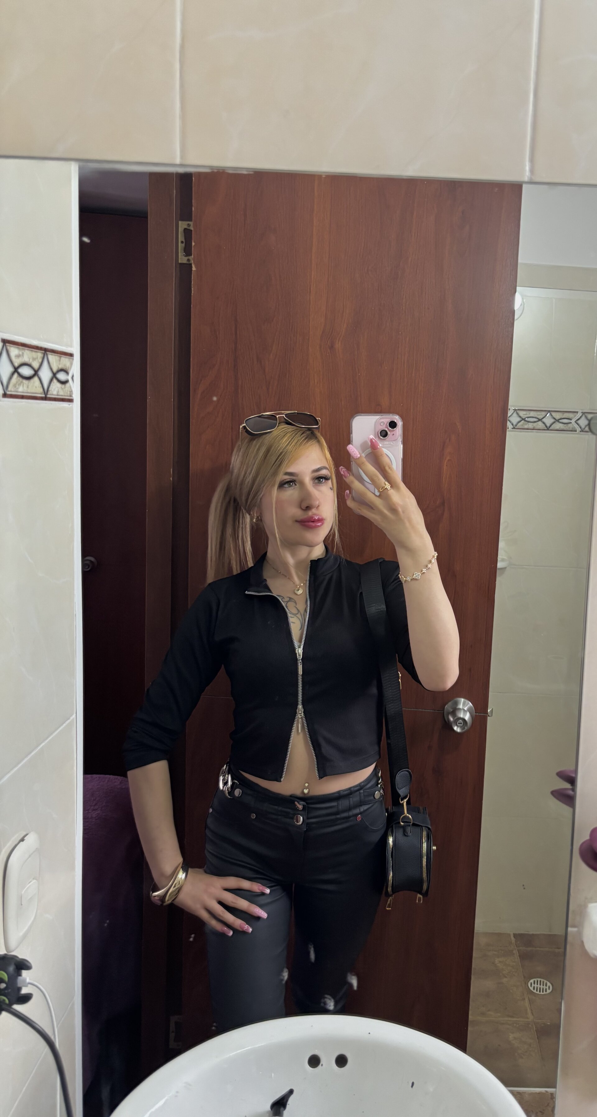 XXX Porn Photo of Nude GirlAngell11 1