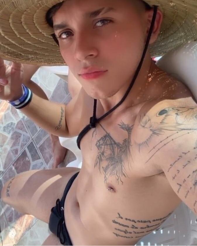 XXX Porn Photo of Nude _Ander_Xx 9