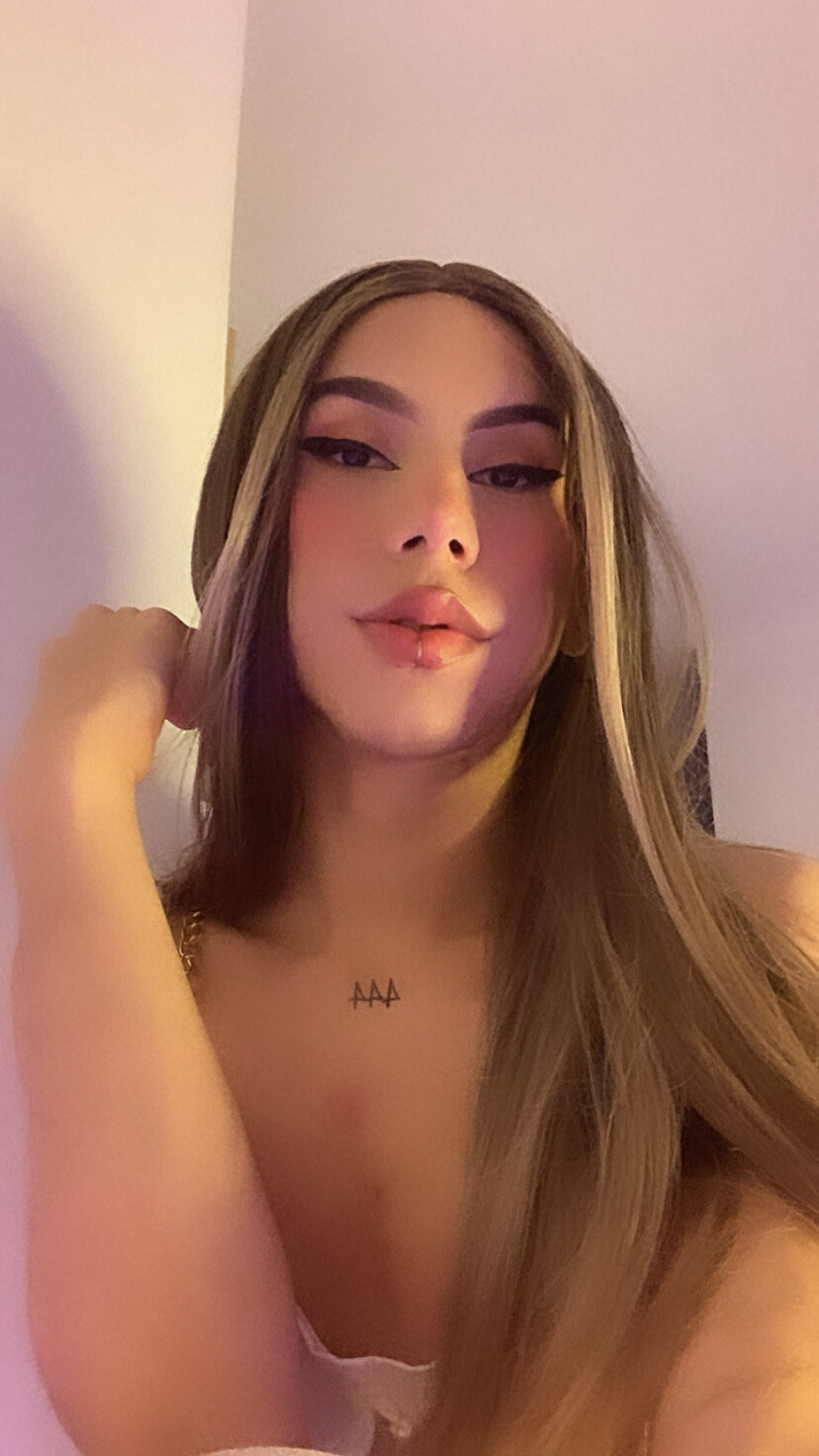 XXX Porn Photo of Nude PrettiestKathoey 24