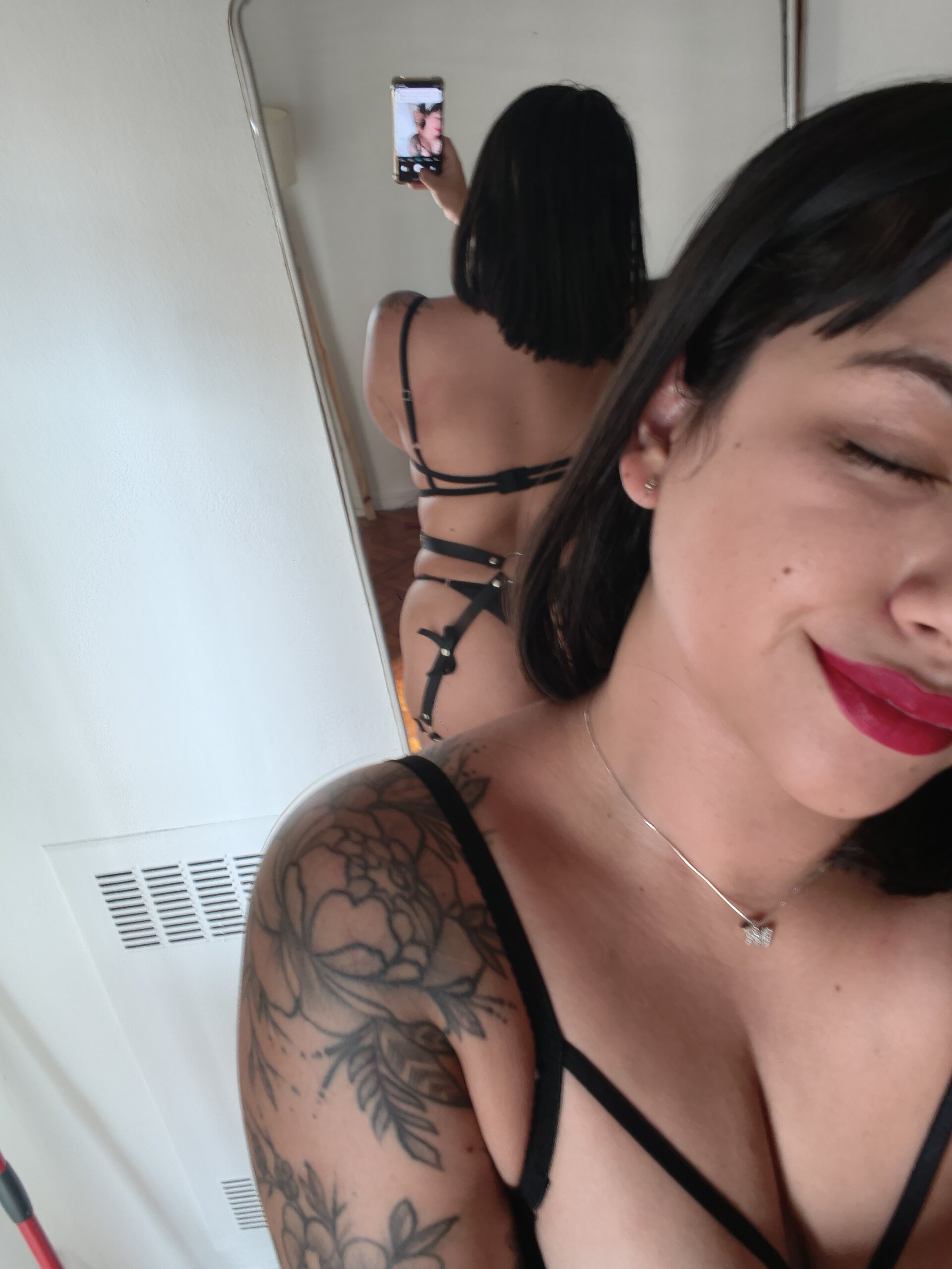 XXX Porn Photo of Nude Scorpiansexxx 1