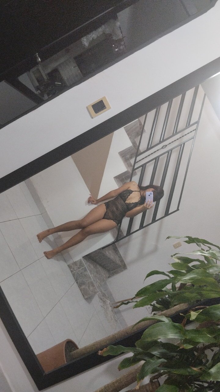 XXX Porn Photo of Nude Petit-Rosse 5