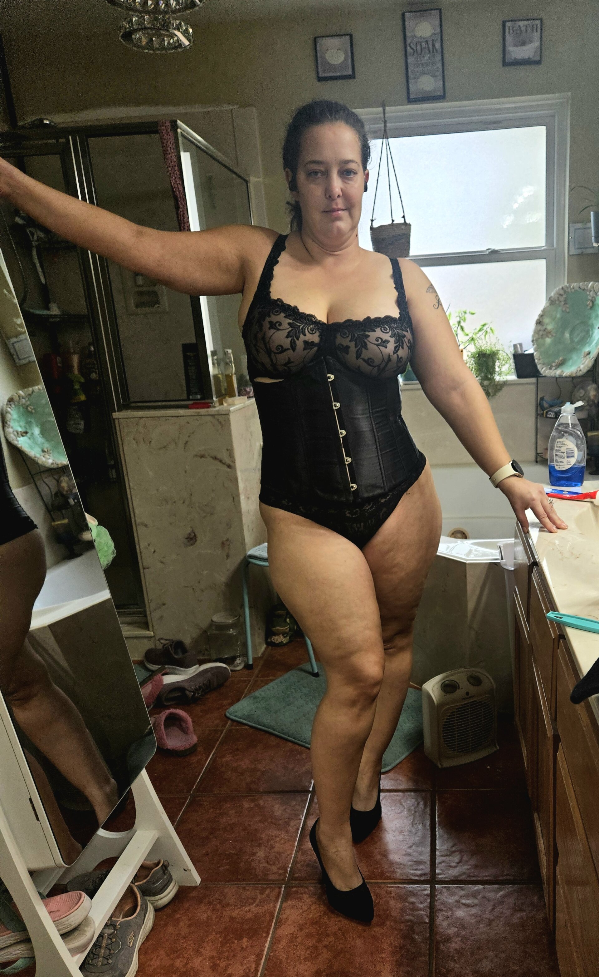 XXX Porn Photo of Nude Shelly_hotwife 29