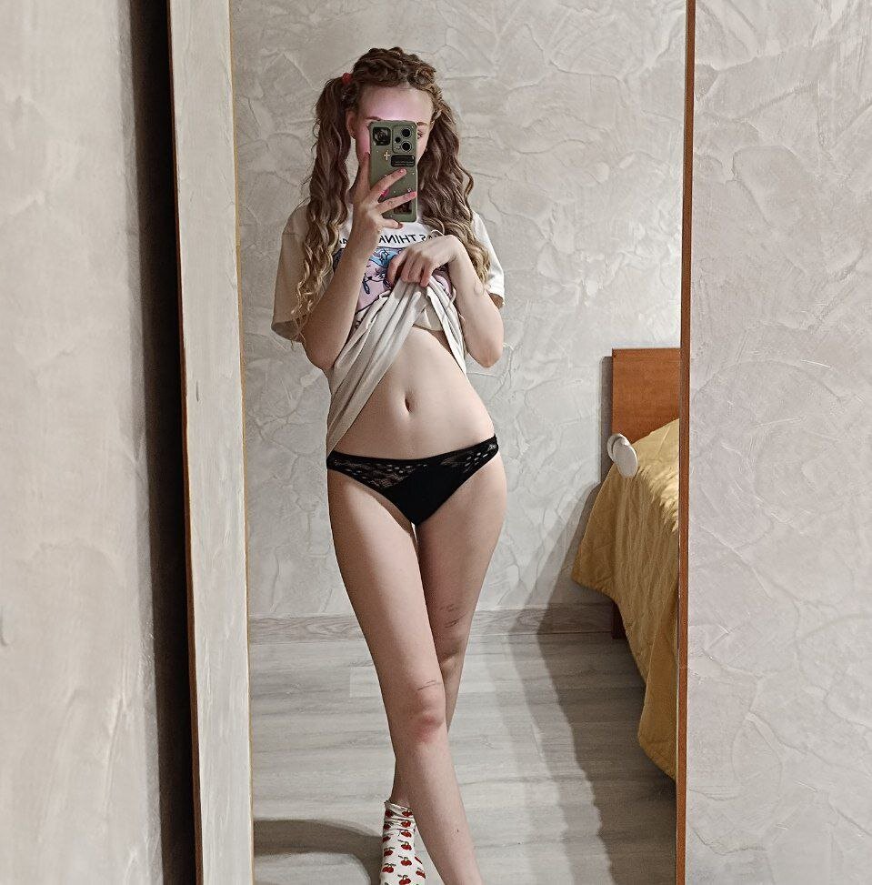 XXX Porn Photo of Nude LovelyAlinay 8