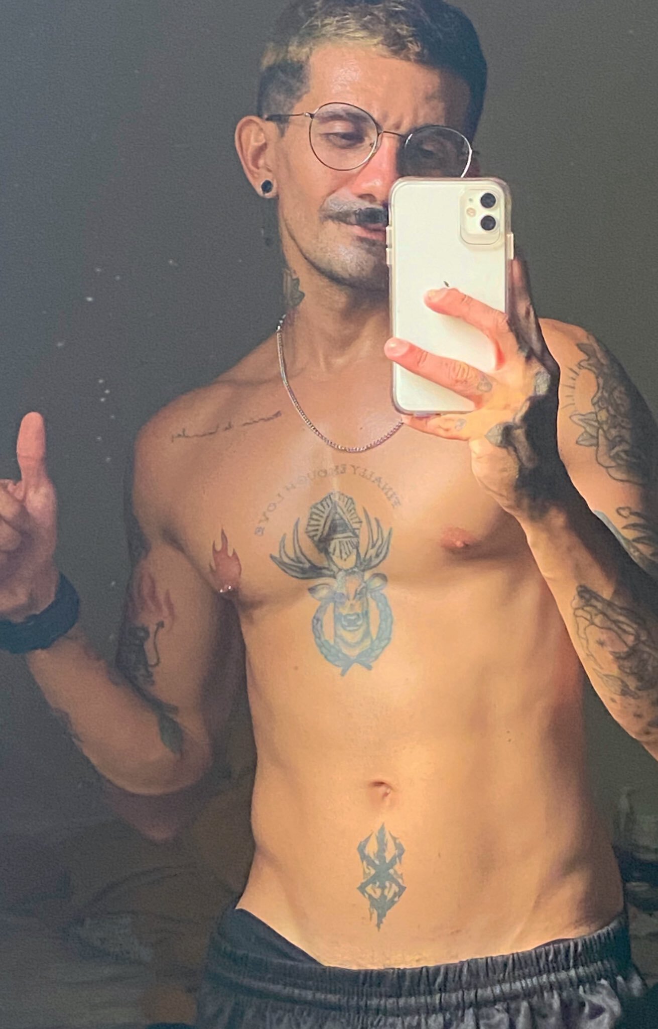 XXX Porn Photo of Nude gaymer4i20 5