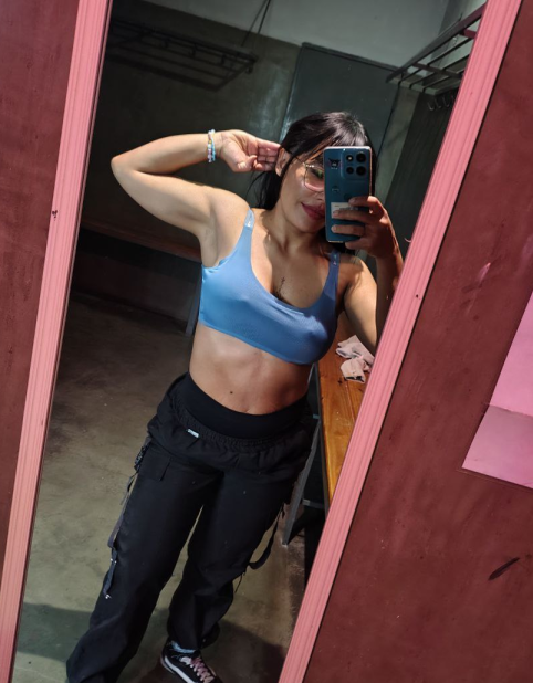 XXX Porn Photo of Nude CuteFluffyLatina 3