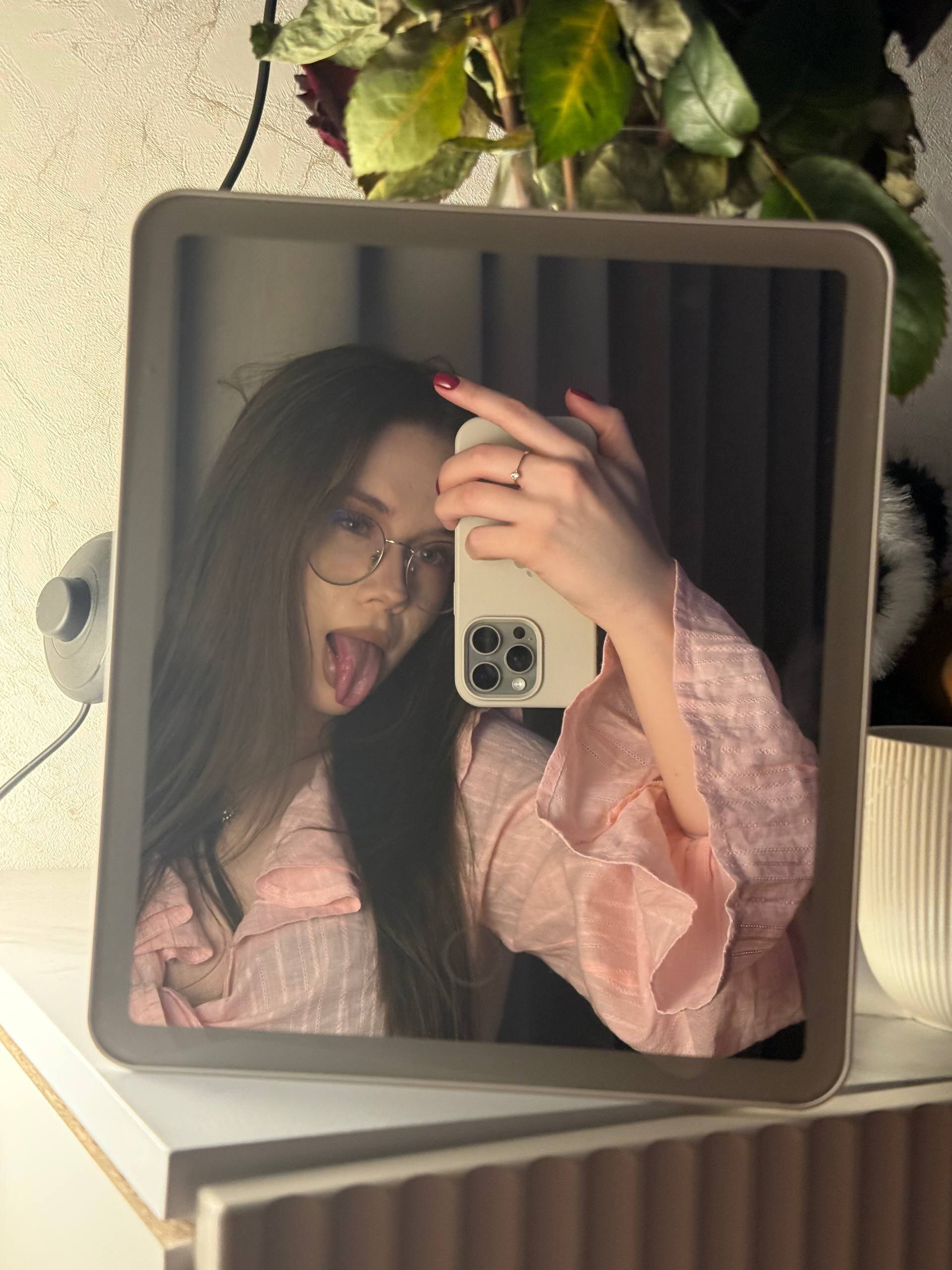 XXX Porn Photo of Nude Shinelopannn 4