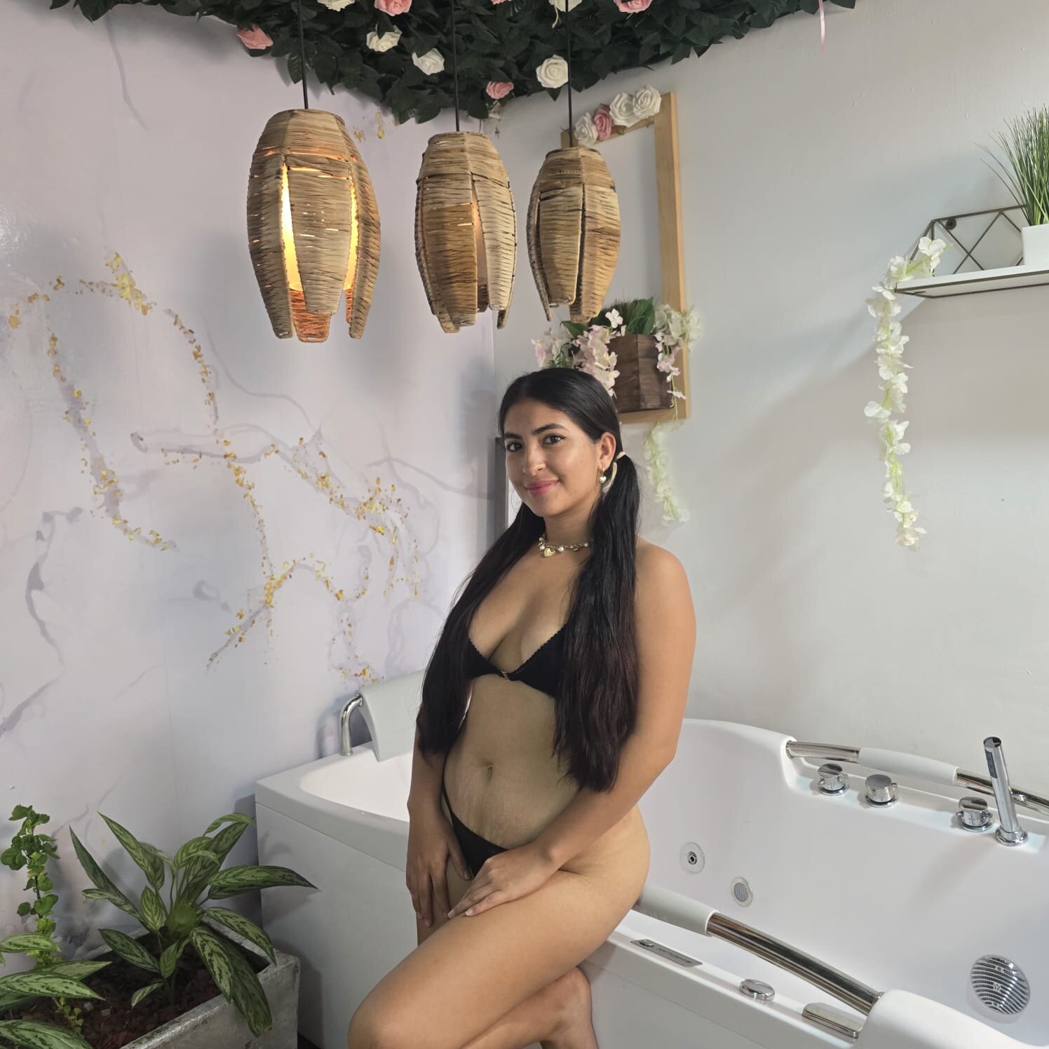 XXX Porn Photo of Nude emmy_mg 4