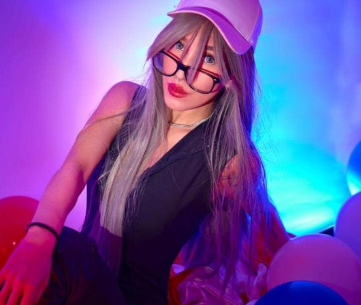 XXX Porn Photo of Nude Oliviamonroex18 4