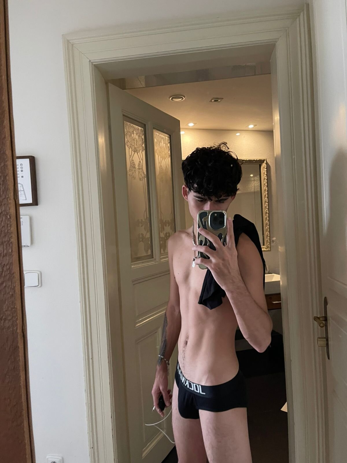 XXX Porn Photo of Nude back_thomson 112