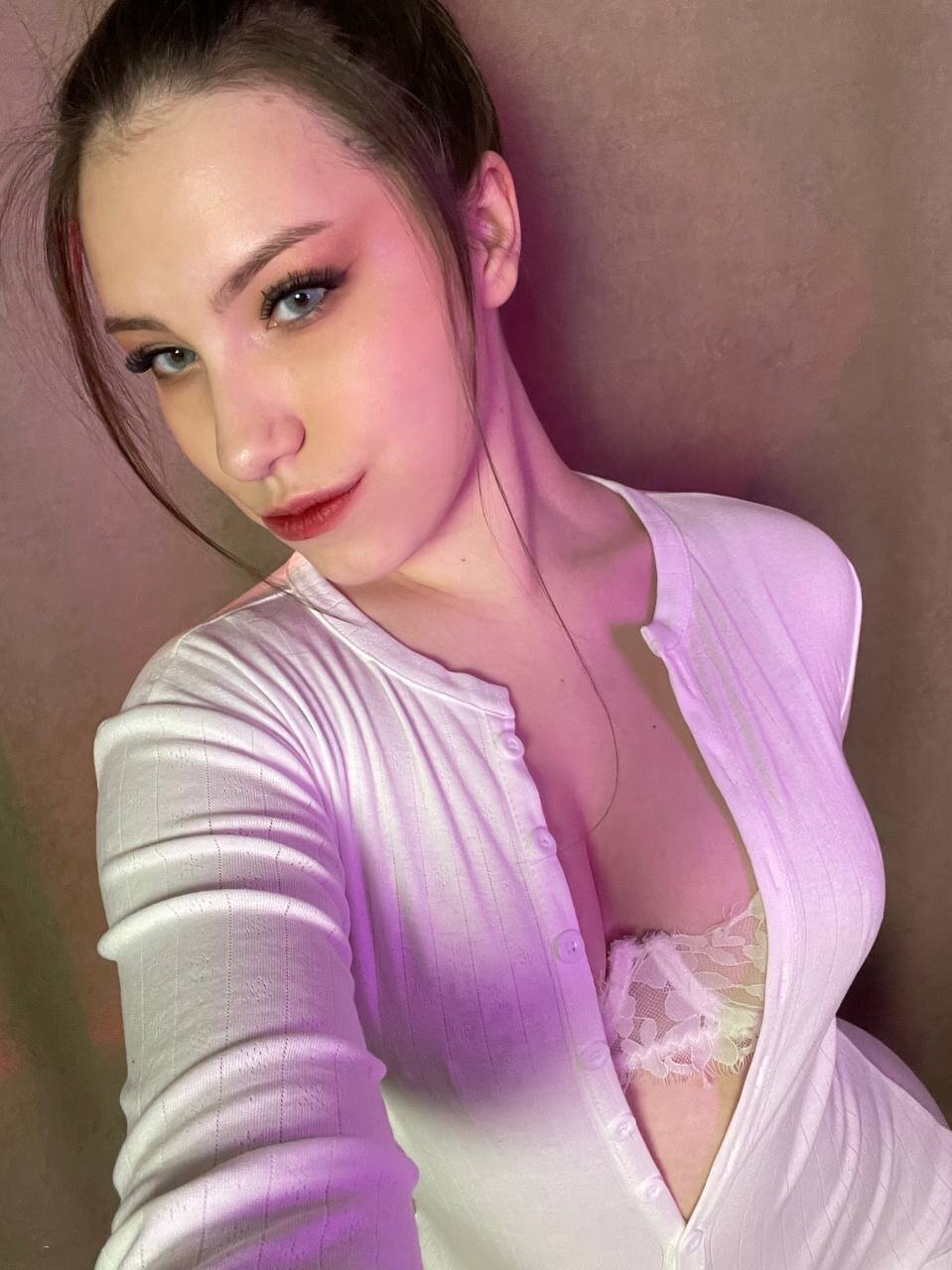 XXX Porn Photo of Nude AnneNexxtDoor 4