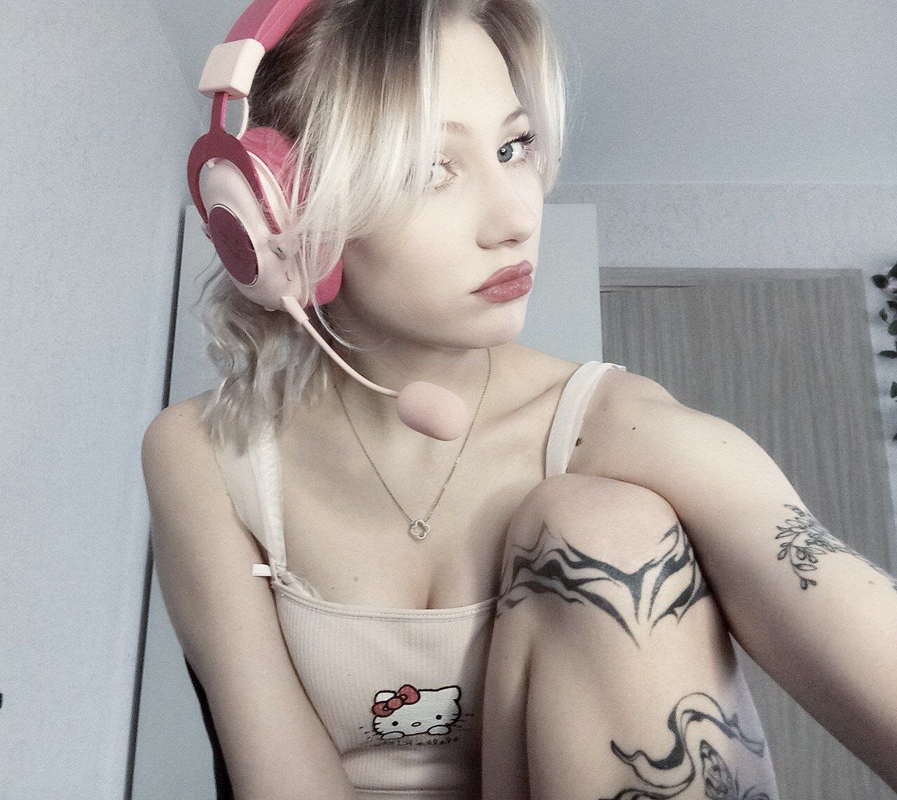 XXX Porn Photo of Nude Mlmalal 8